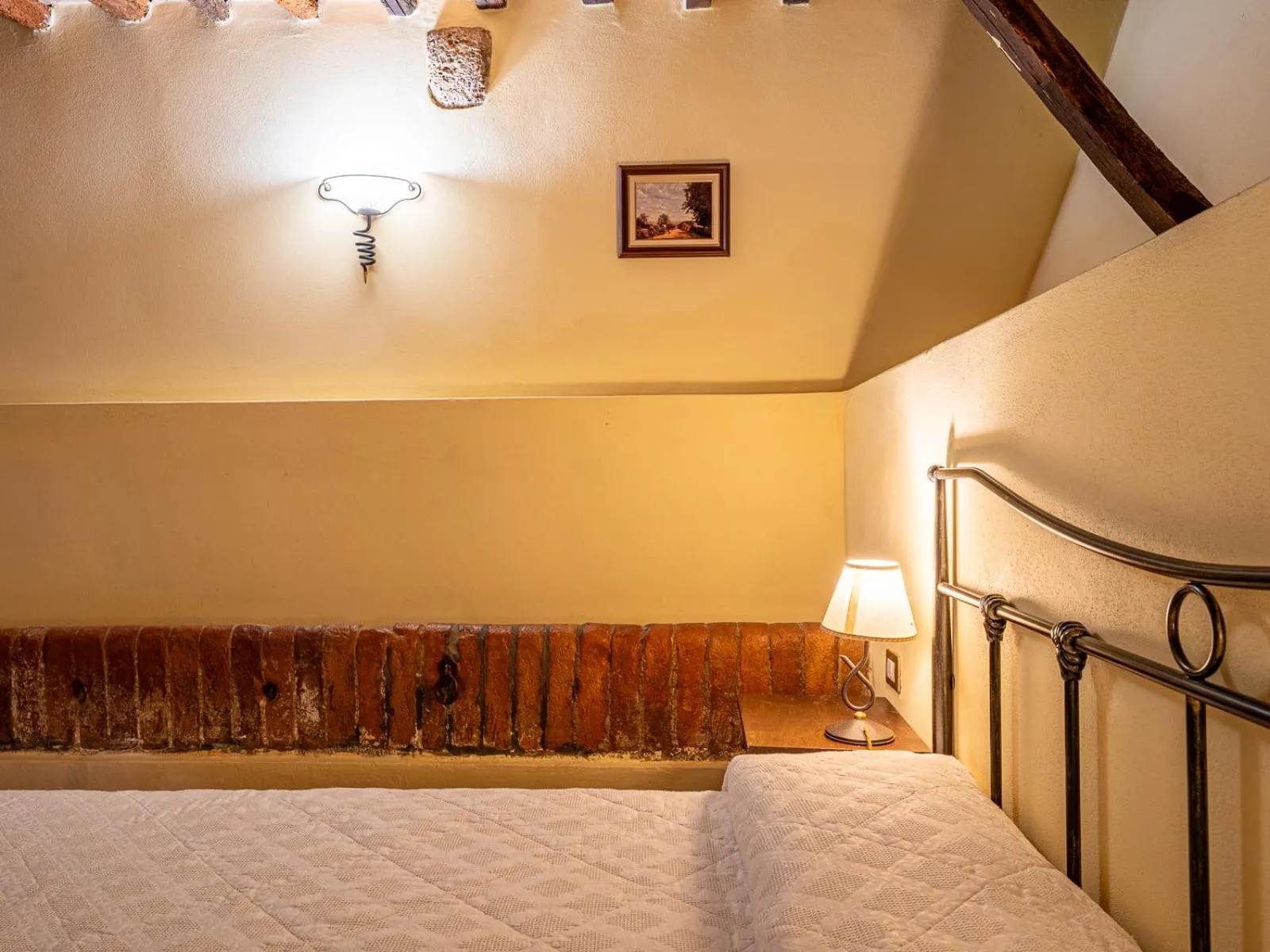 Bed in Antico Borgo Poggiarello