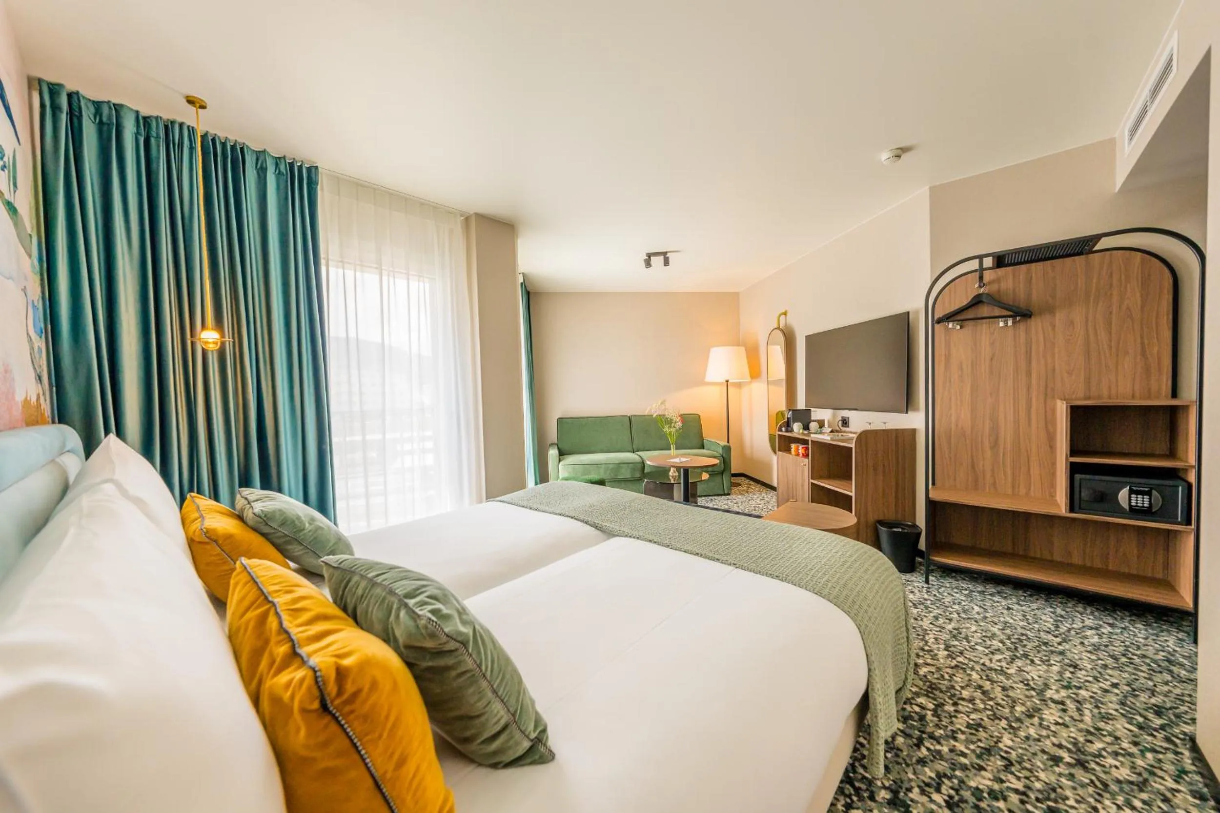 Bedroom, Bed in Hotel D Bulle - La Gruyère