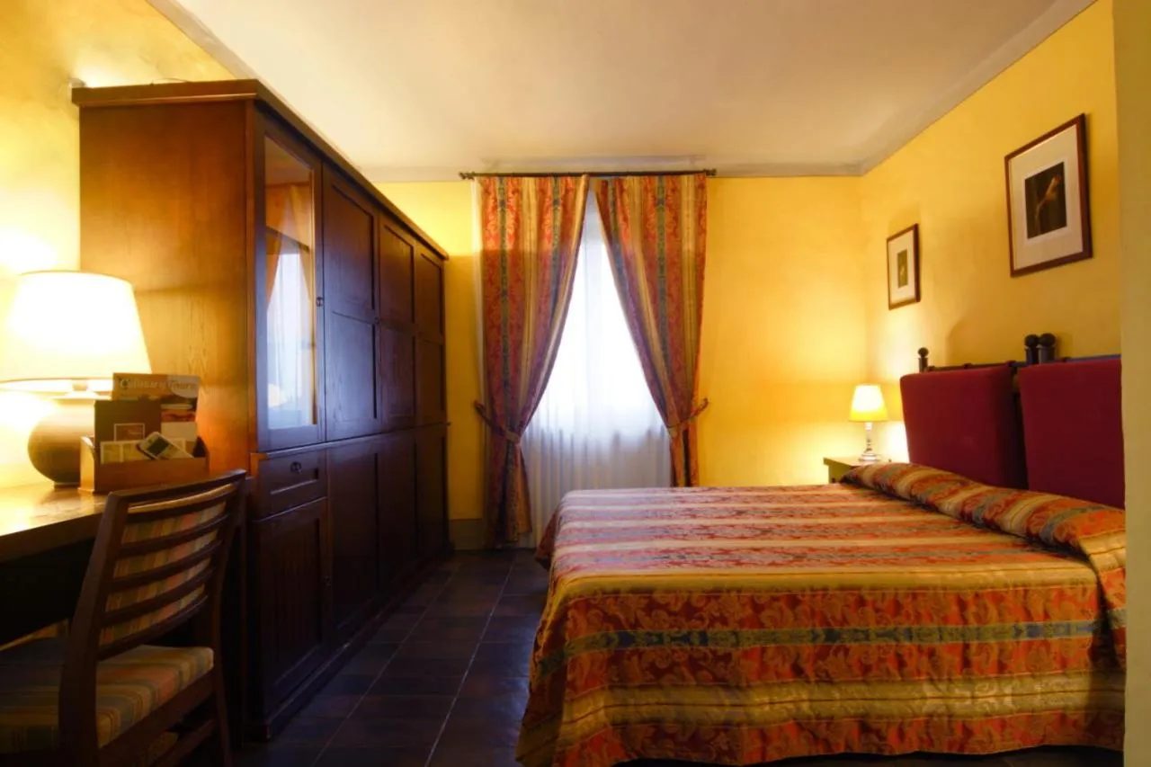 Photo of the whole room, Bed in Locanda Viani