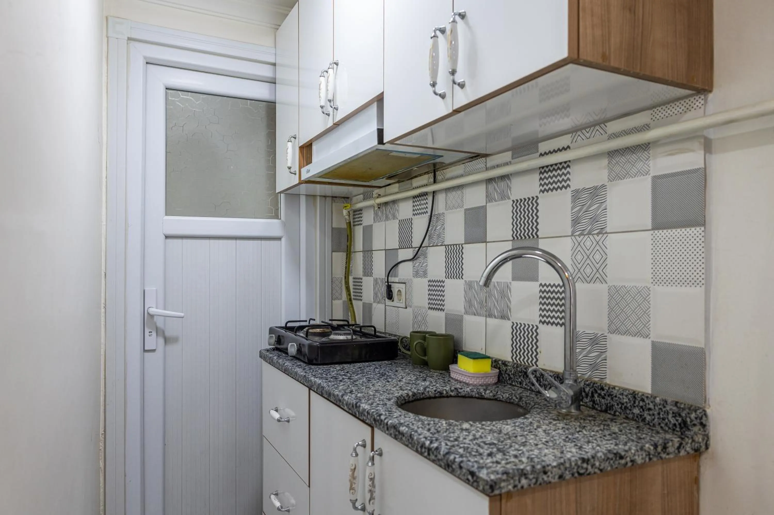 Kitchen or kitchenette in LAOS OTEL