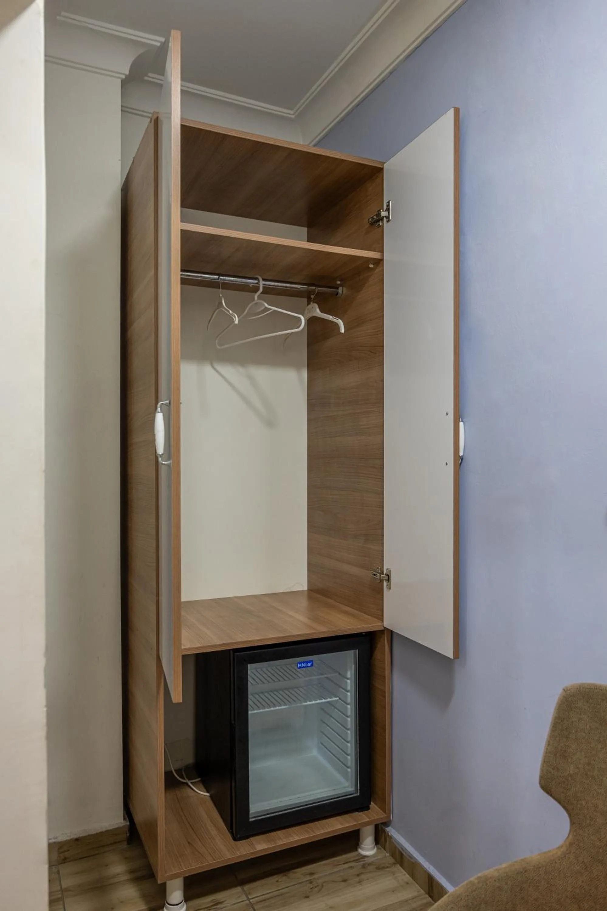 wardrobe in LAOS OTEL