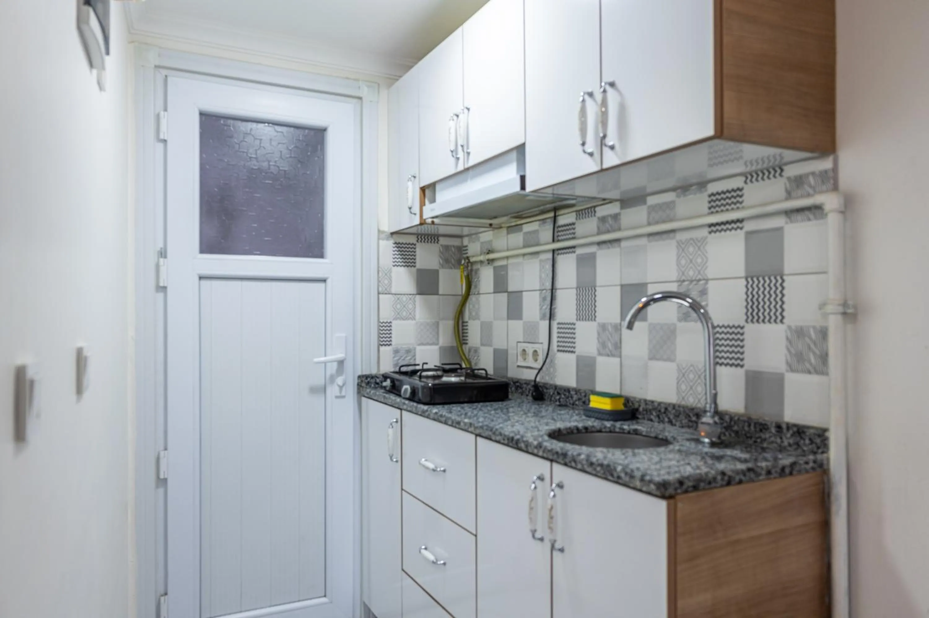 Kitchen or kitchenette in LAOS OTEL