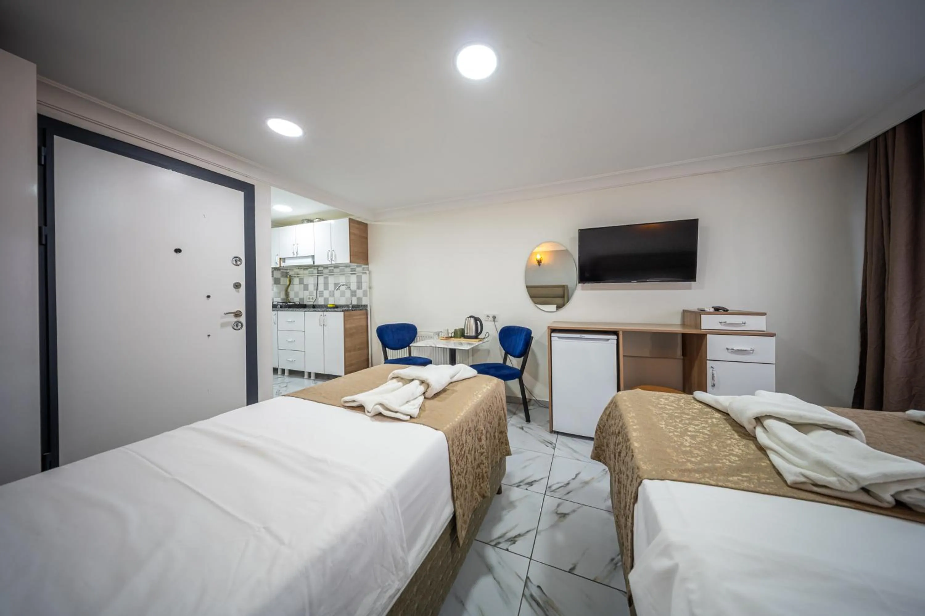 Photo of the whole room, Bed in LAOS OTEL