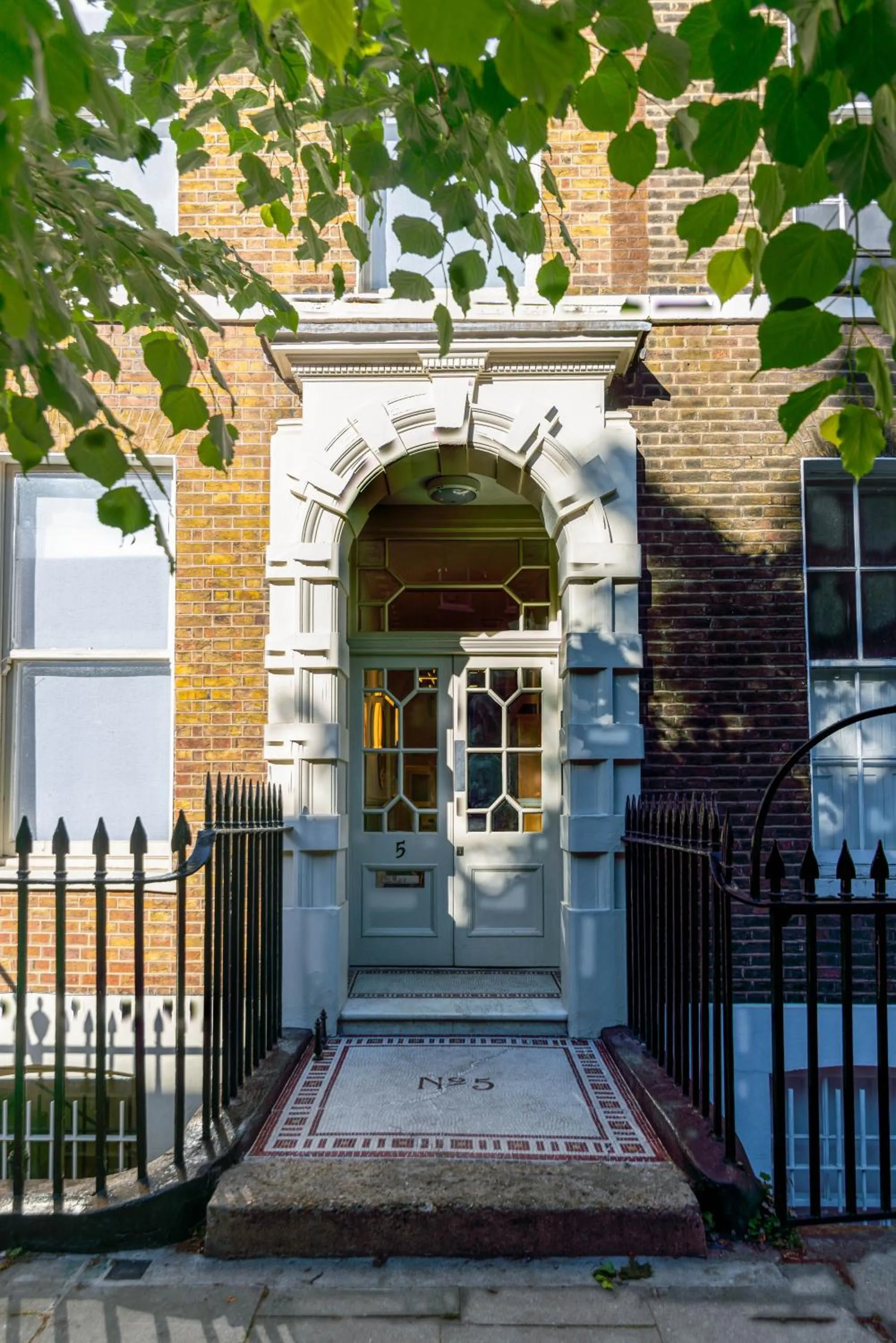 Property building in 5 Doughty Street - Urban Apartments