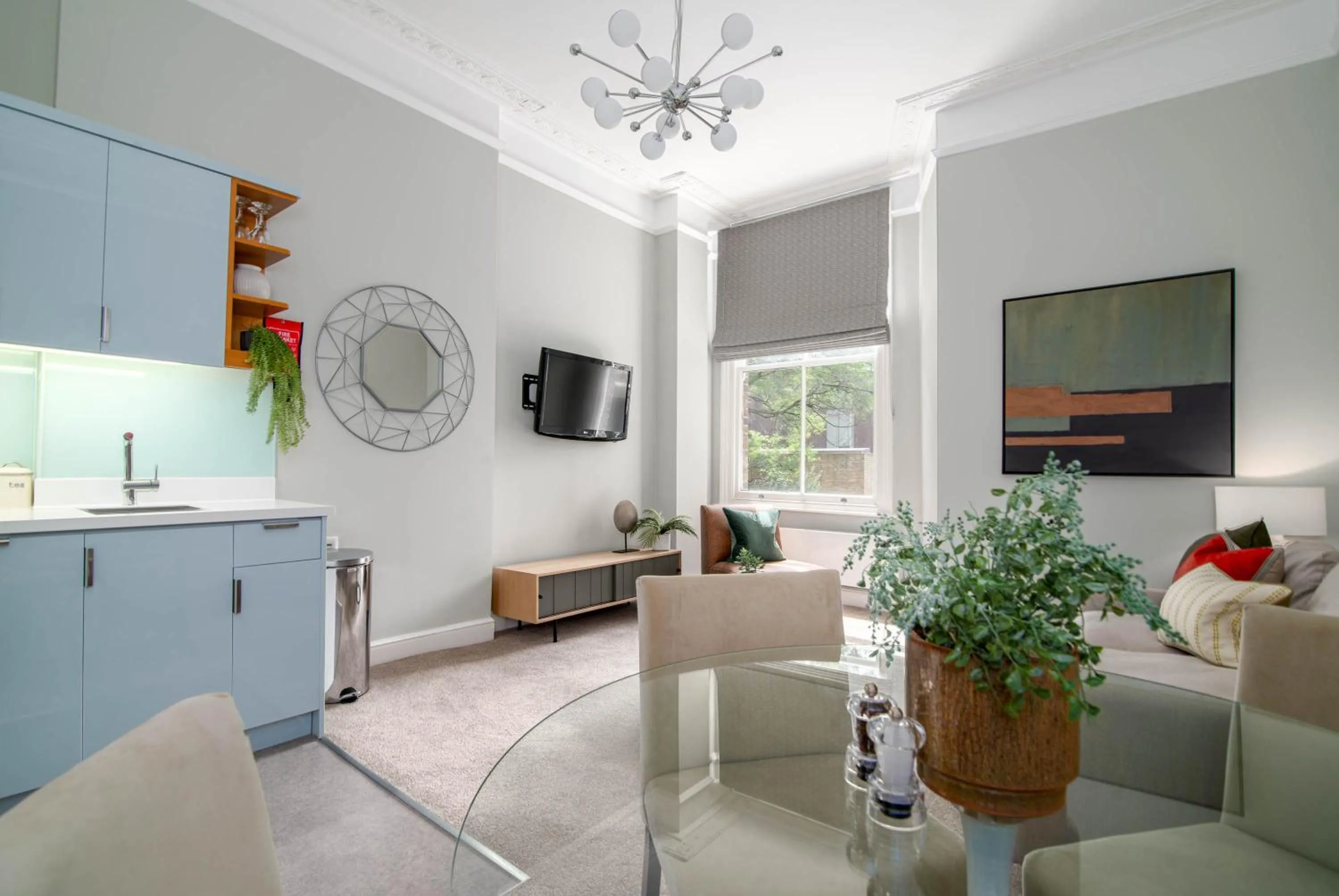 Kitchen or kitchenette in 5 Doughty Street - Urban Apartments