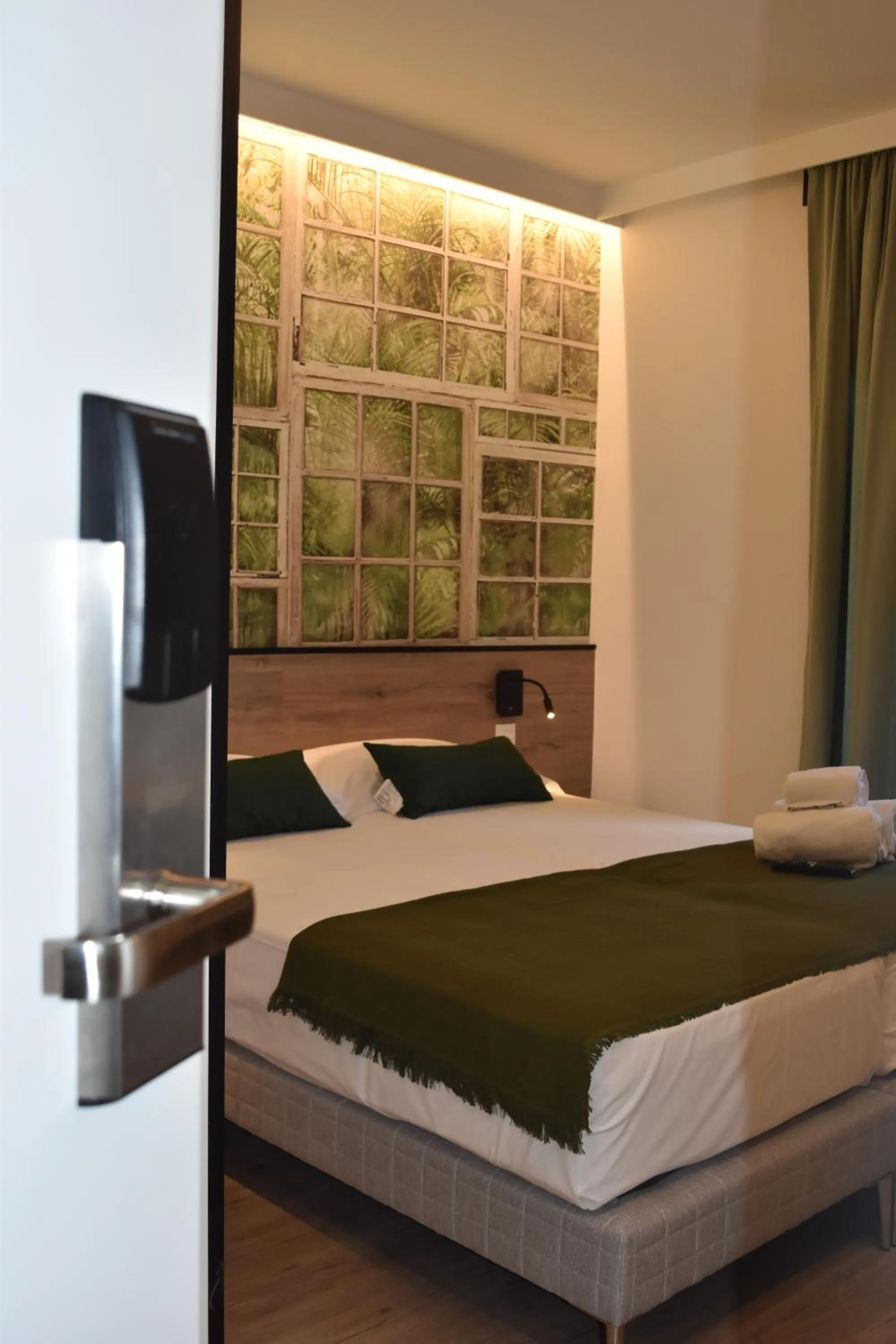 Bedroom, Bed in Casp Green House