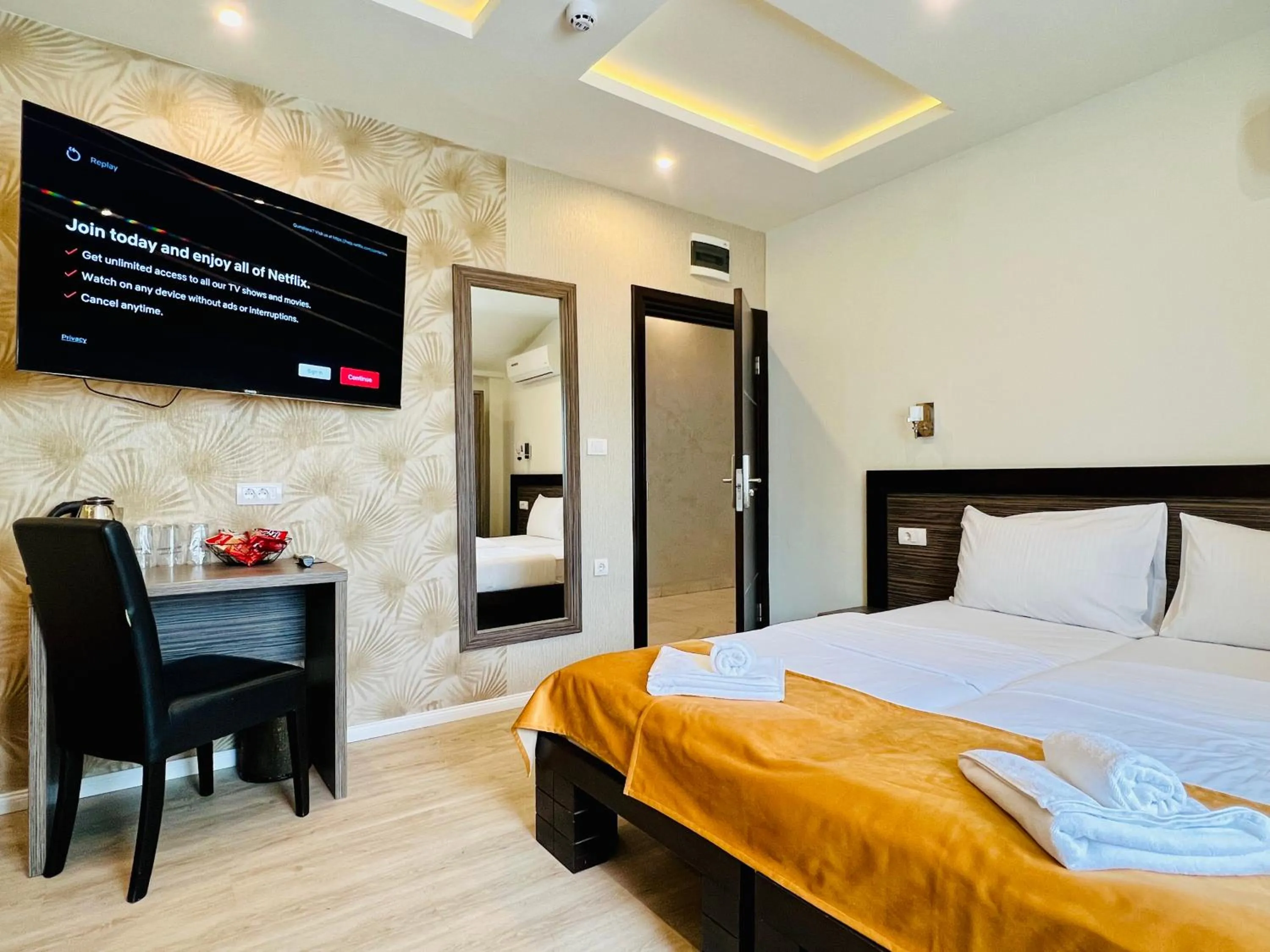 Bedroom, Bed in Side One Design Hotel Garni