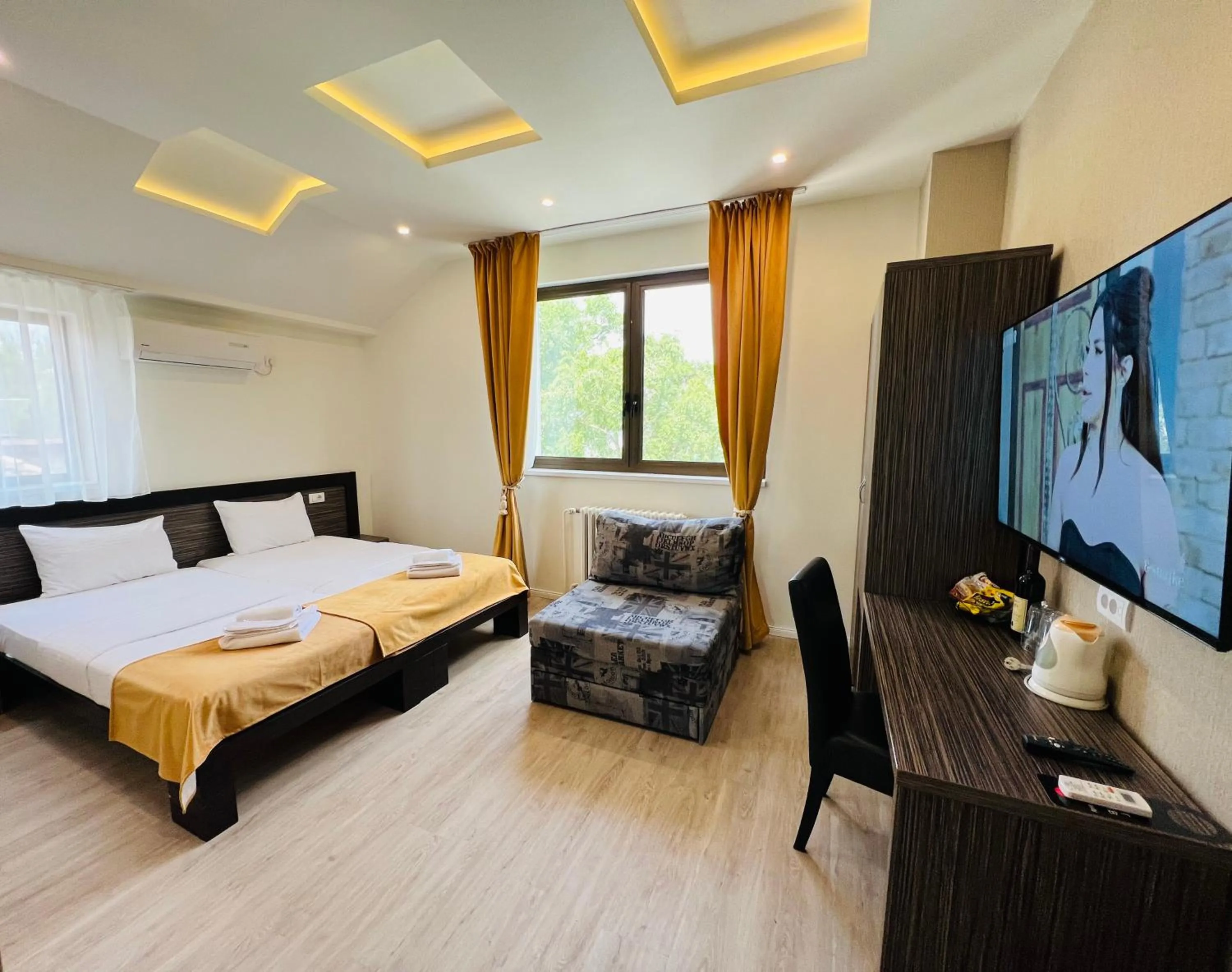 Bedroom, Bed in Side One Design Hotel Garni
