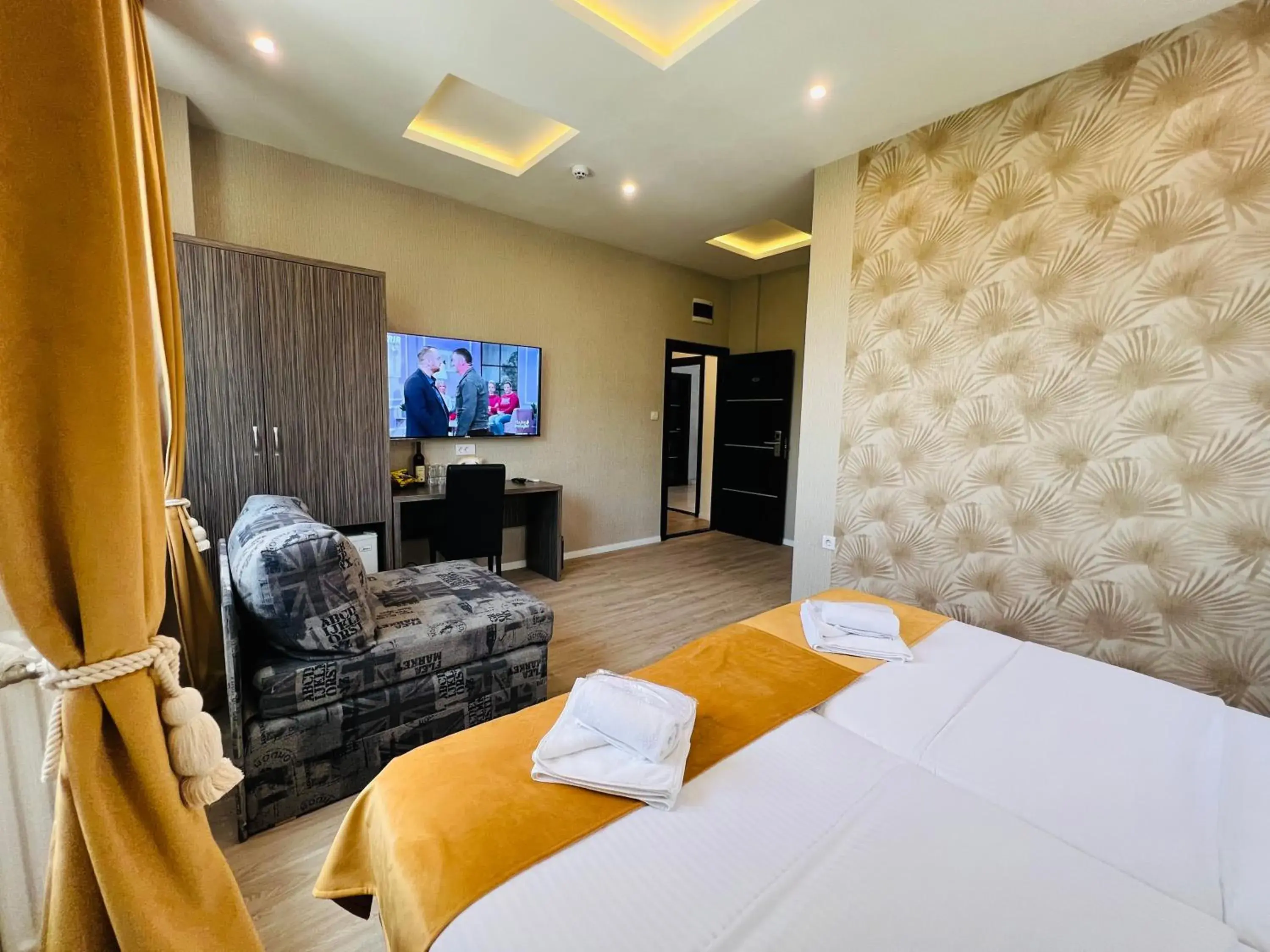 Bedroom, Bed in Side One Design Hotel Garni Bedroom, Bed in Side One Design Hotel Garni