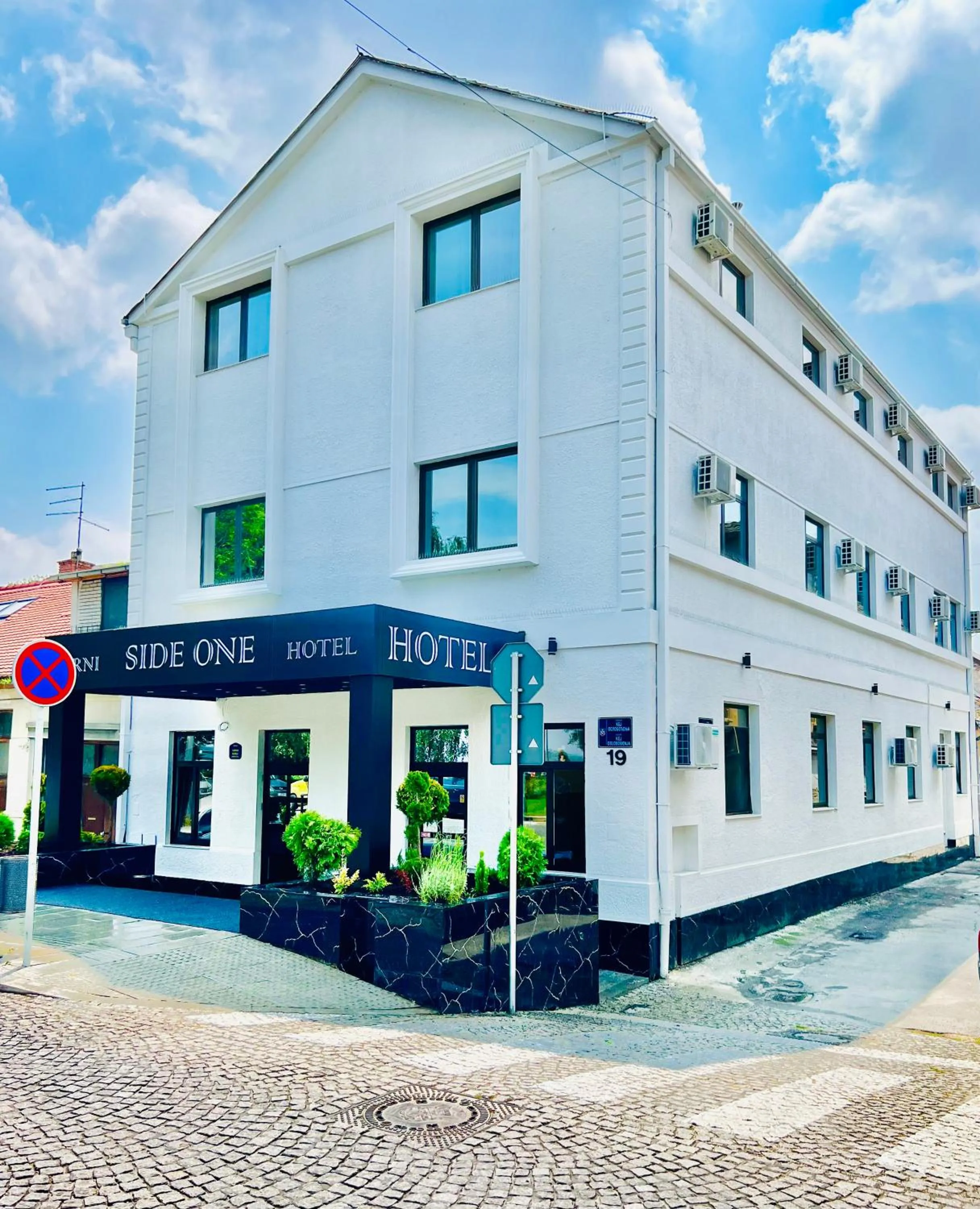 Property building in Side One Design Hotel Garni