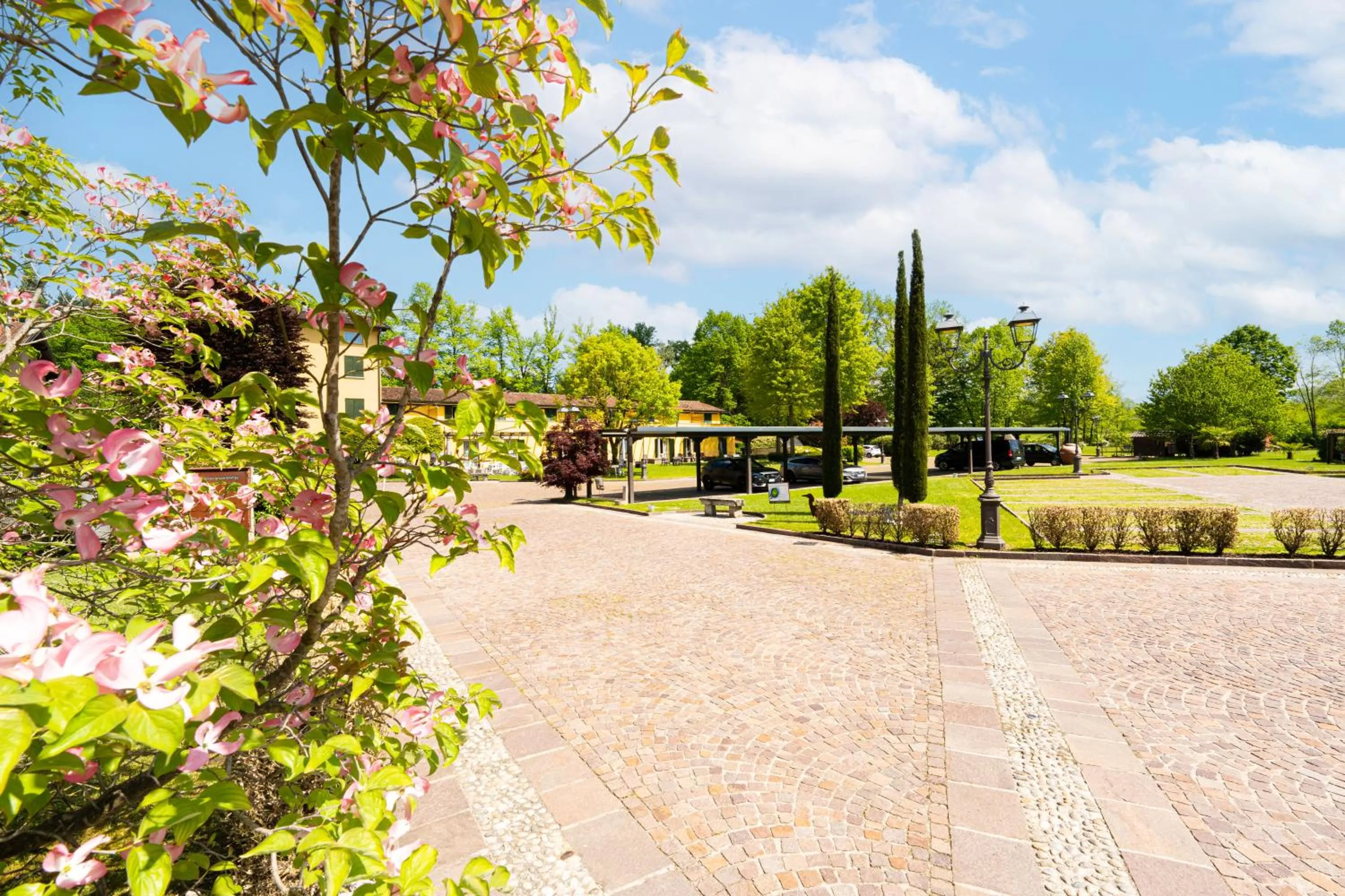 Parking in La Casa del Mulino