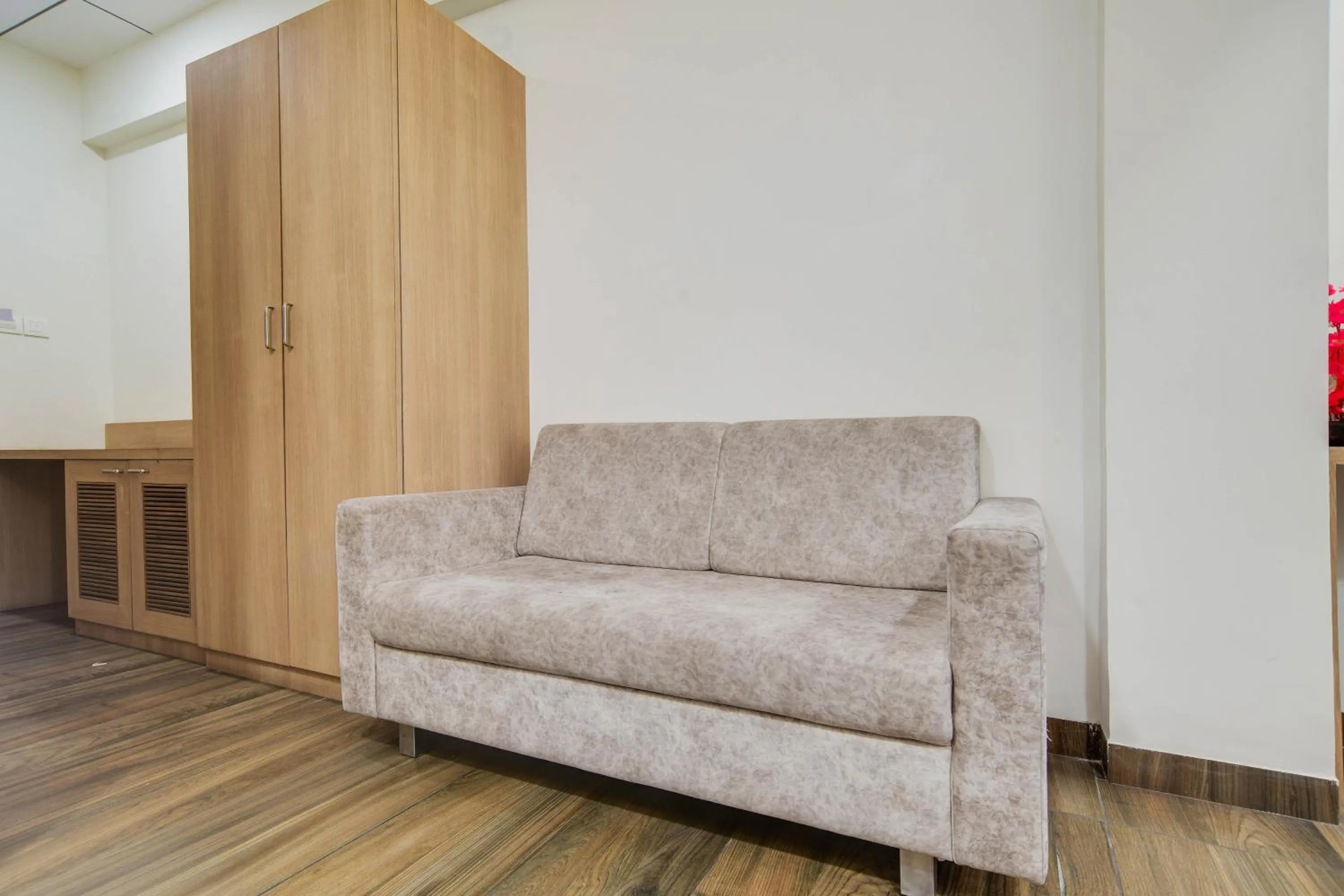 Bedroom in Townhouse Oak PTC Indore Junction