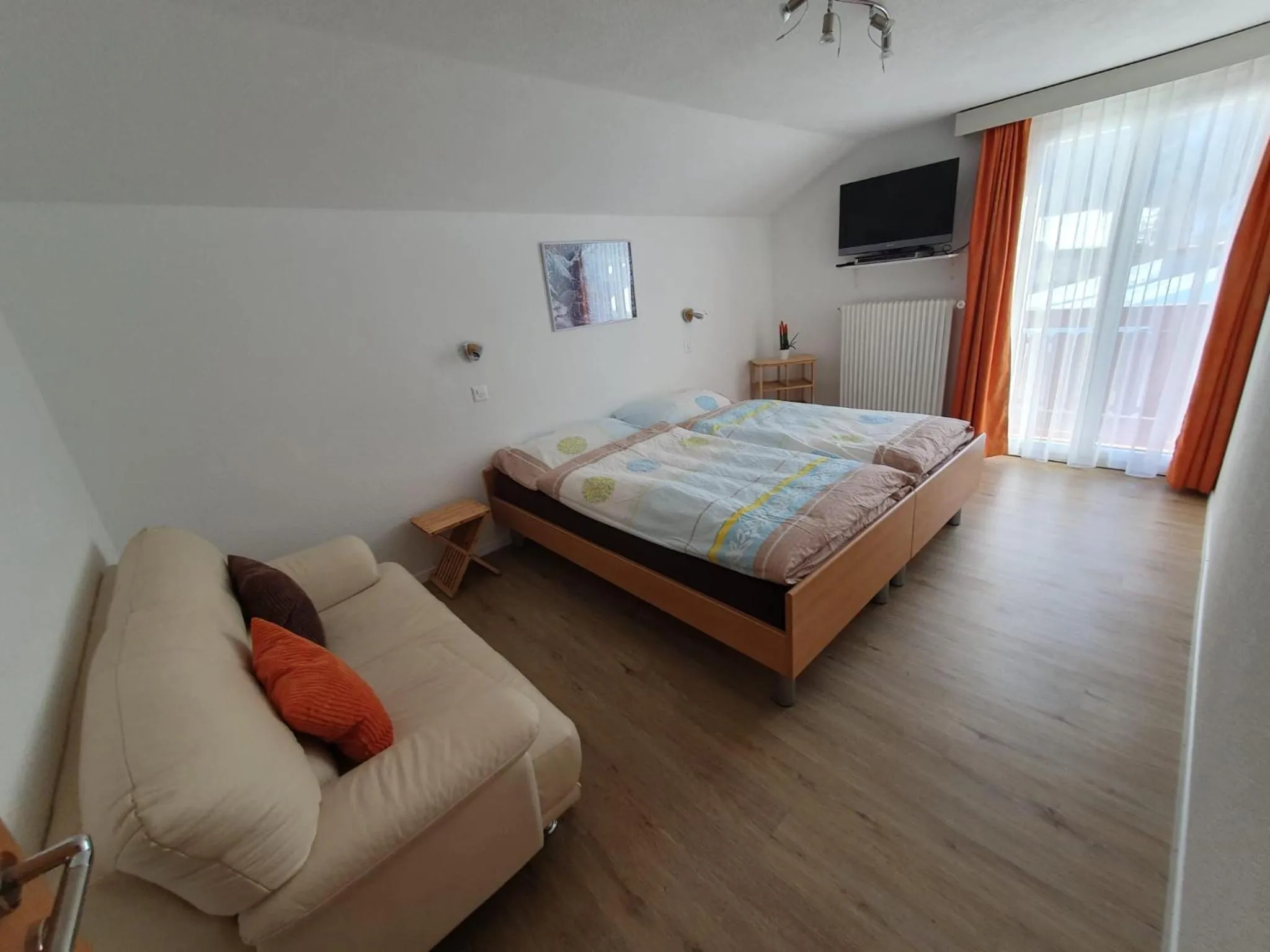 Bed in Apartmenthaus Holiday