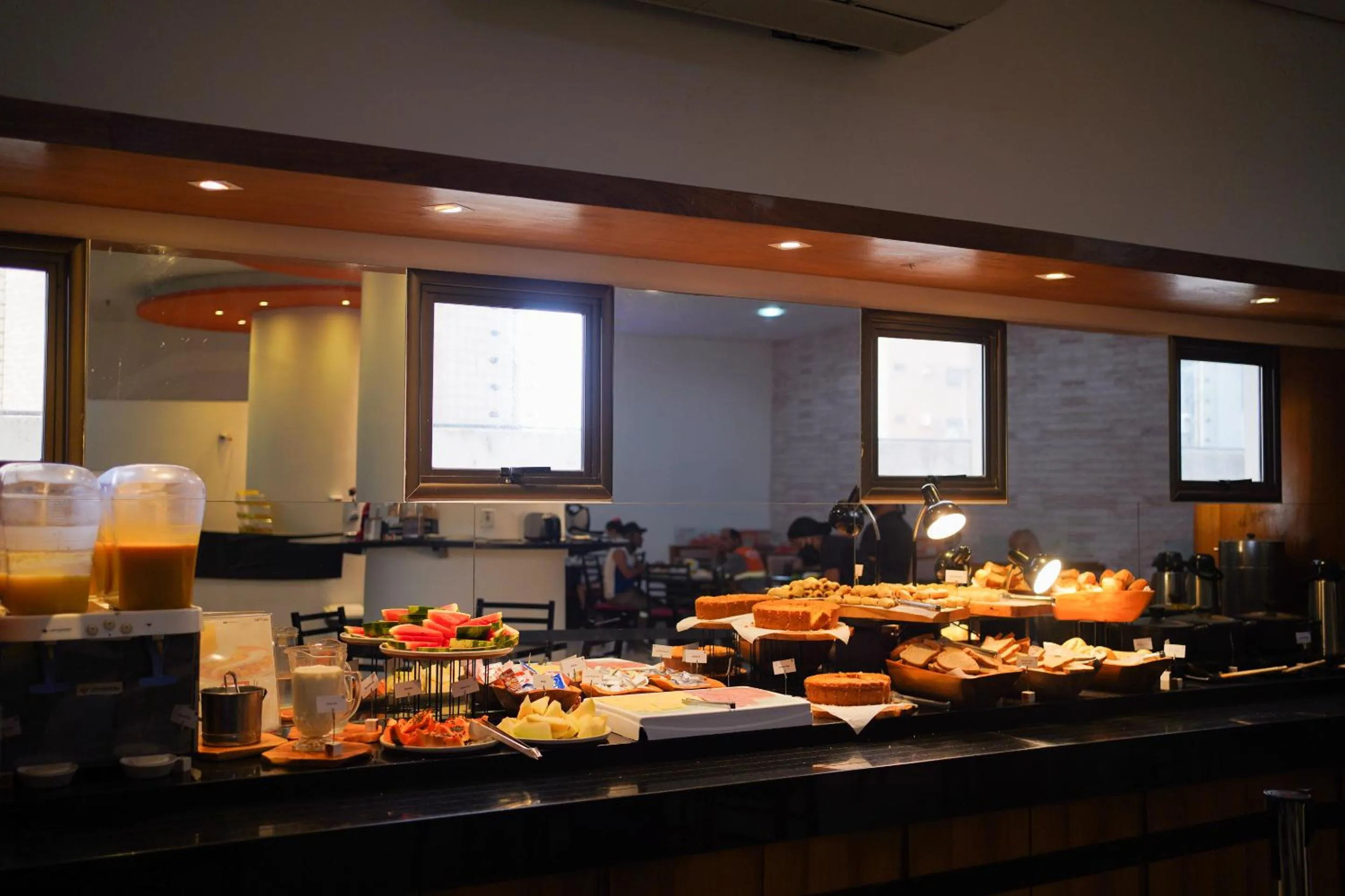 Restaurant/places to eat in Soft Win Hotel São Luís