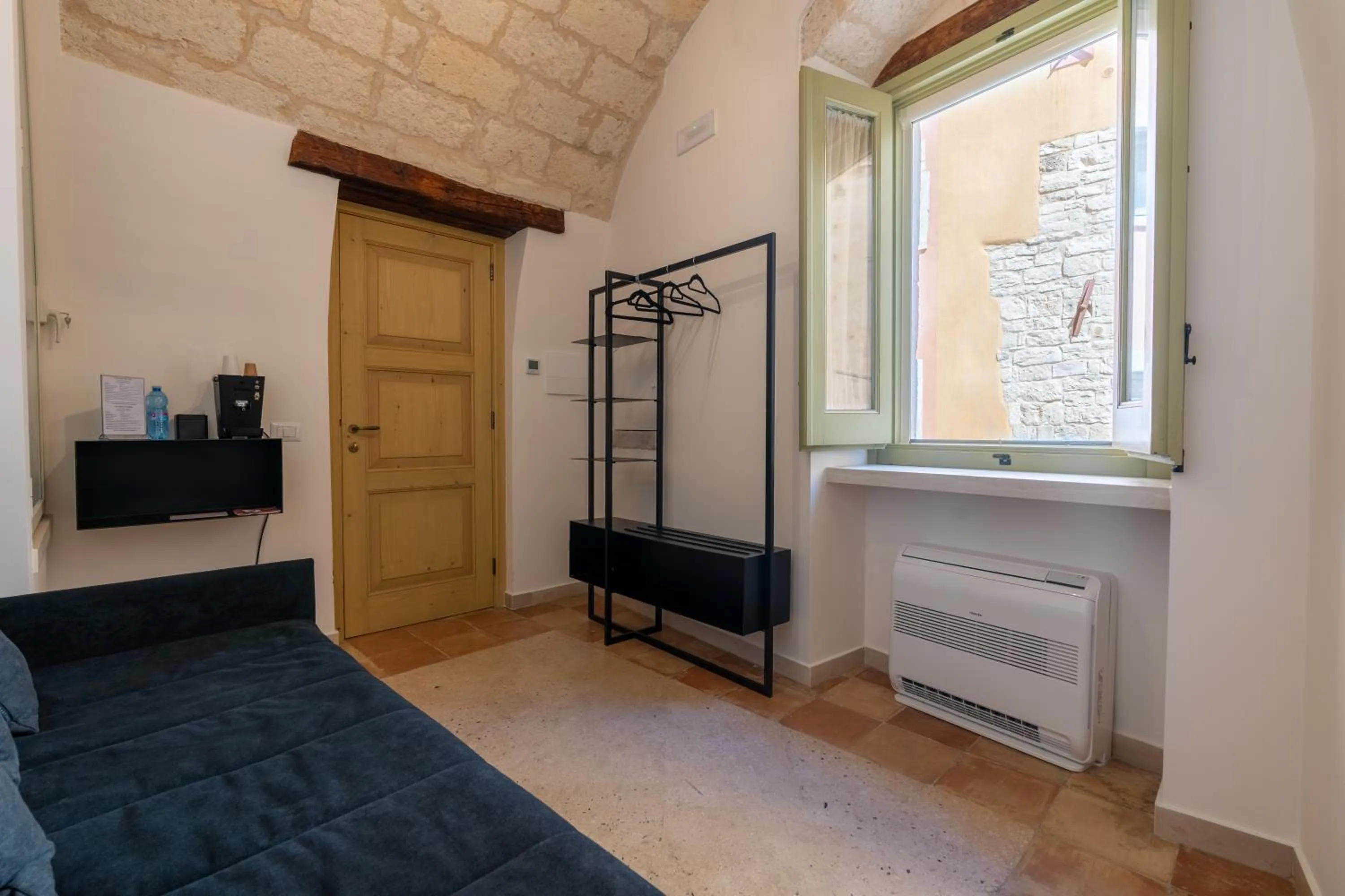 Living room, Bed in B&B Palazzo Vittoria