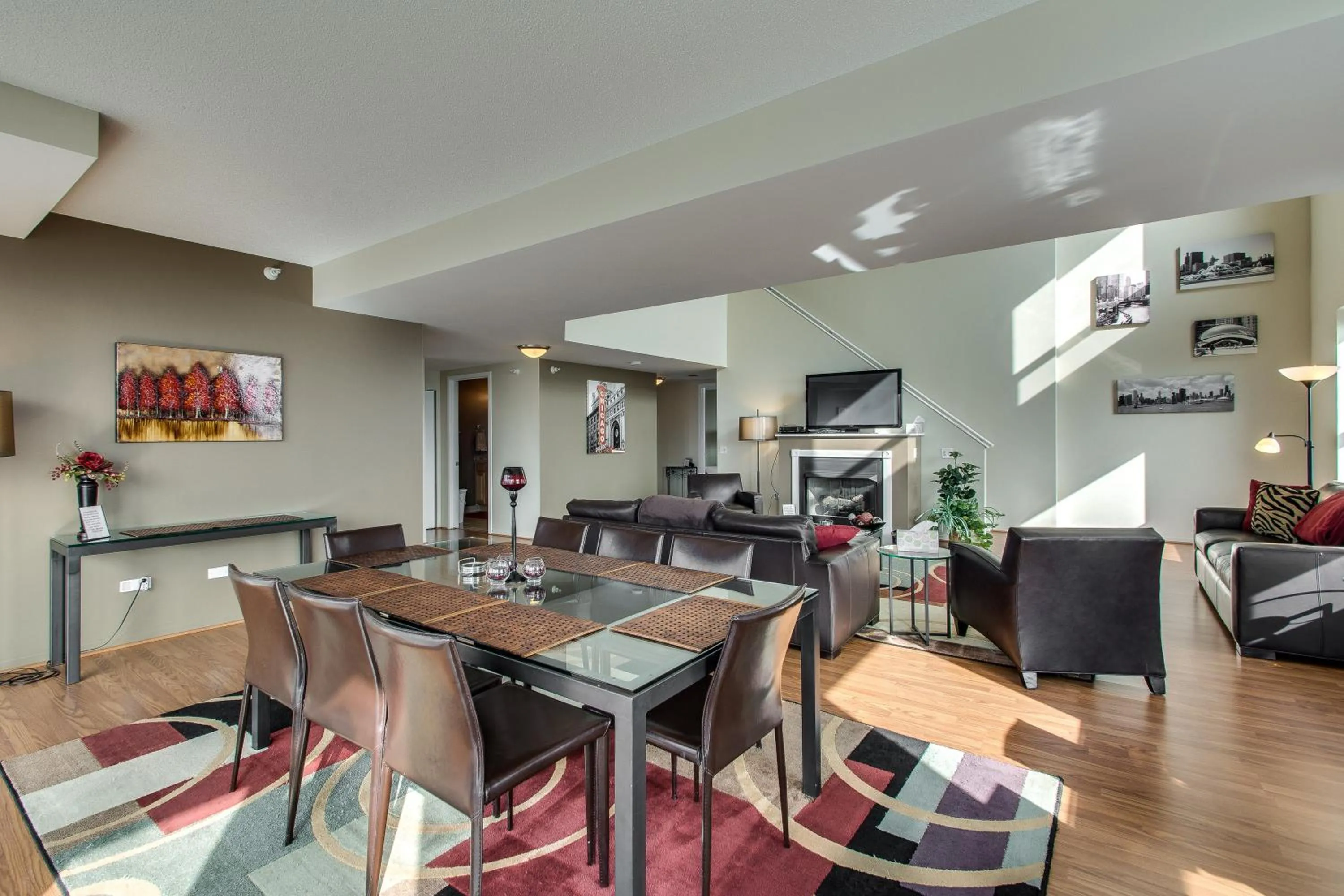 Dining area in The Penthouse at Grand Plaza
