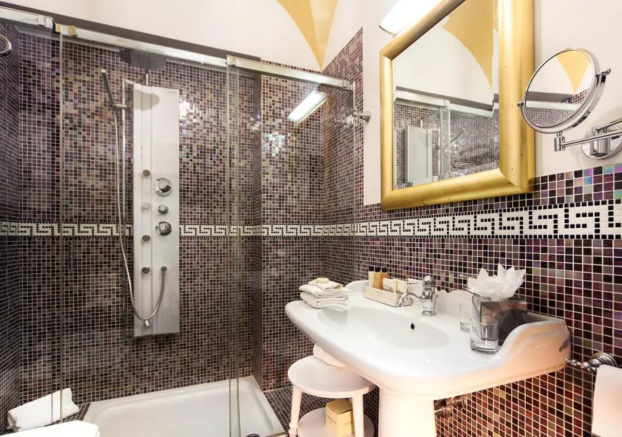 Bathroom in Grand Hotel Rimini Bathroom in Grand Hotel Rimini