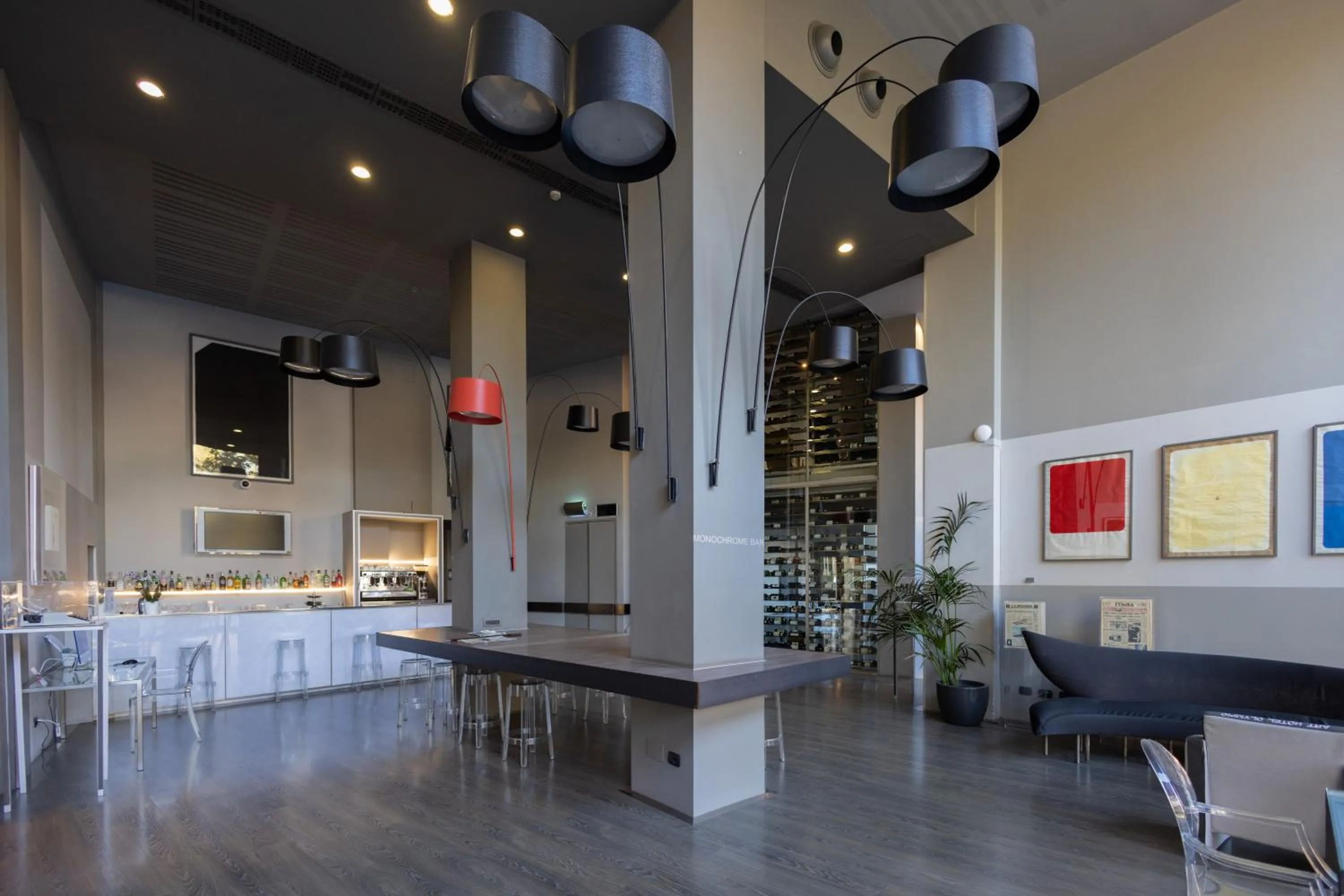 Communal lounge/ TV room in Art Hotel Olympic