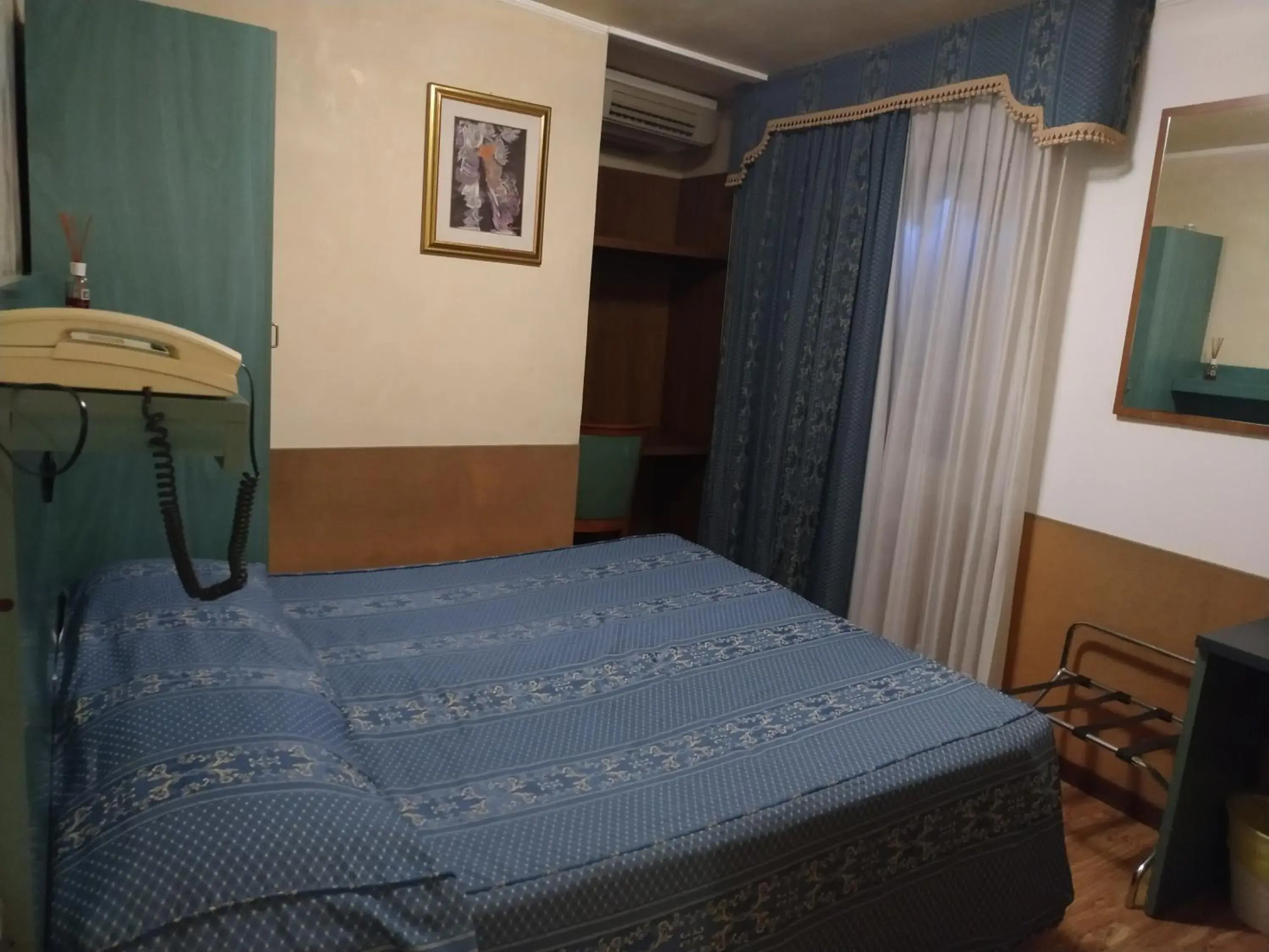 Small Double Room in Atlantide Hotel Small Double Room in Atlantide Hotel