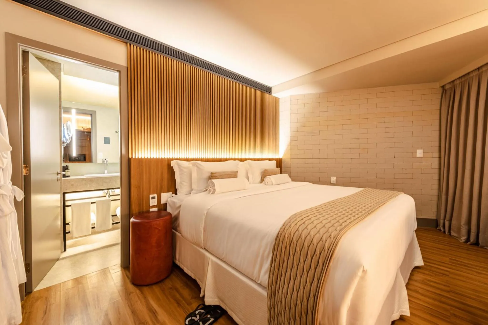 Photo of the whole room, Bed in BA'RA Hotel