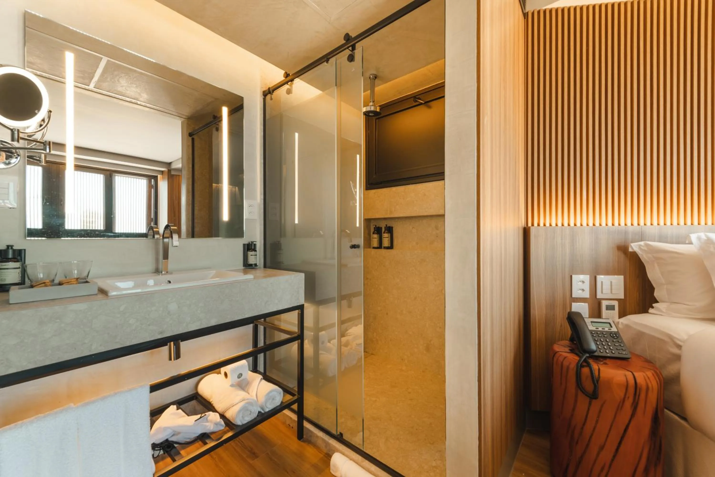 Bathroom, Bed in BA'RA Hotel