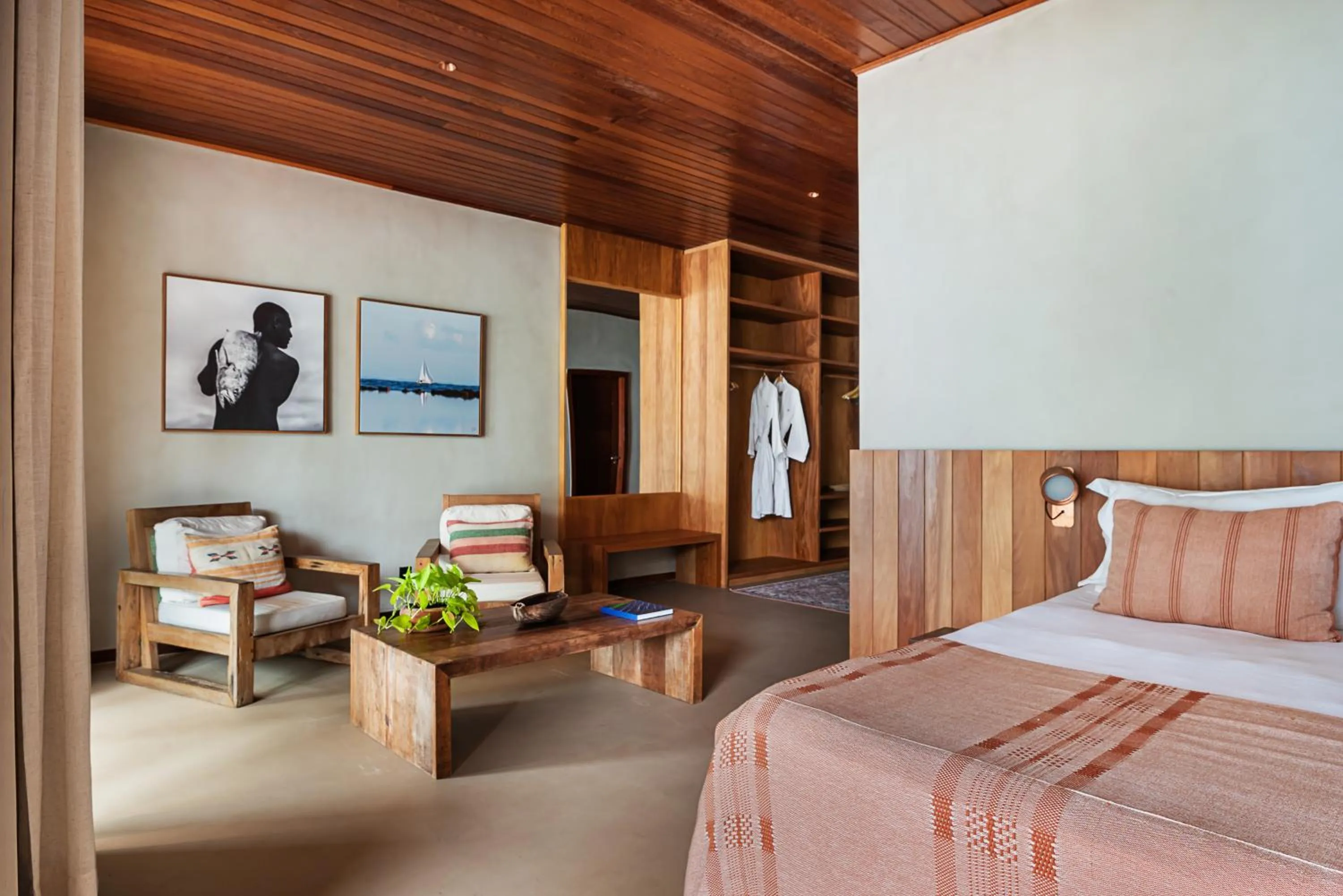 Bed in Barracuda Boutique