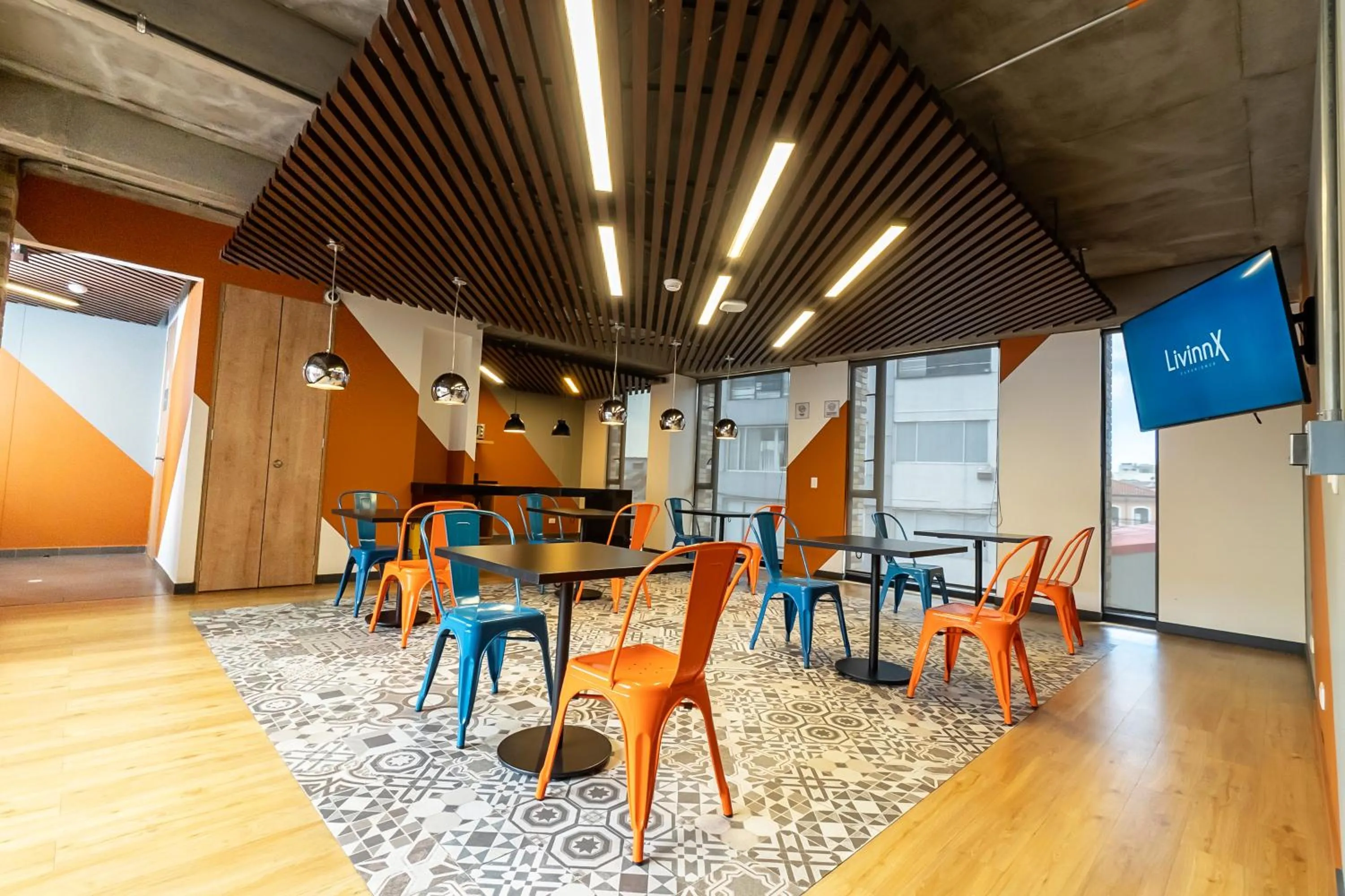 Lounge or bar in CentralX 21 Bogotá