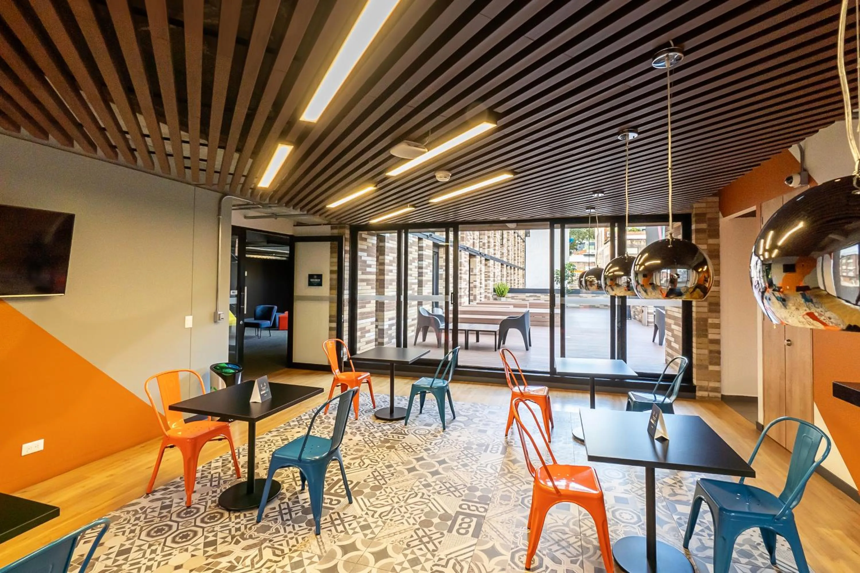 Lounge or bar in CentralX 21 Bogotá