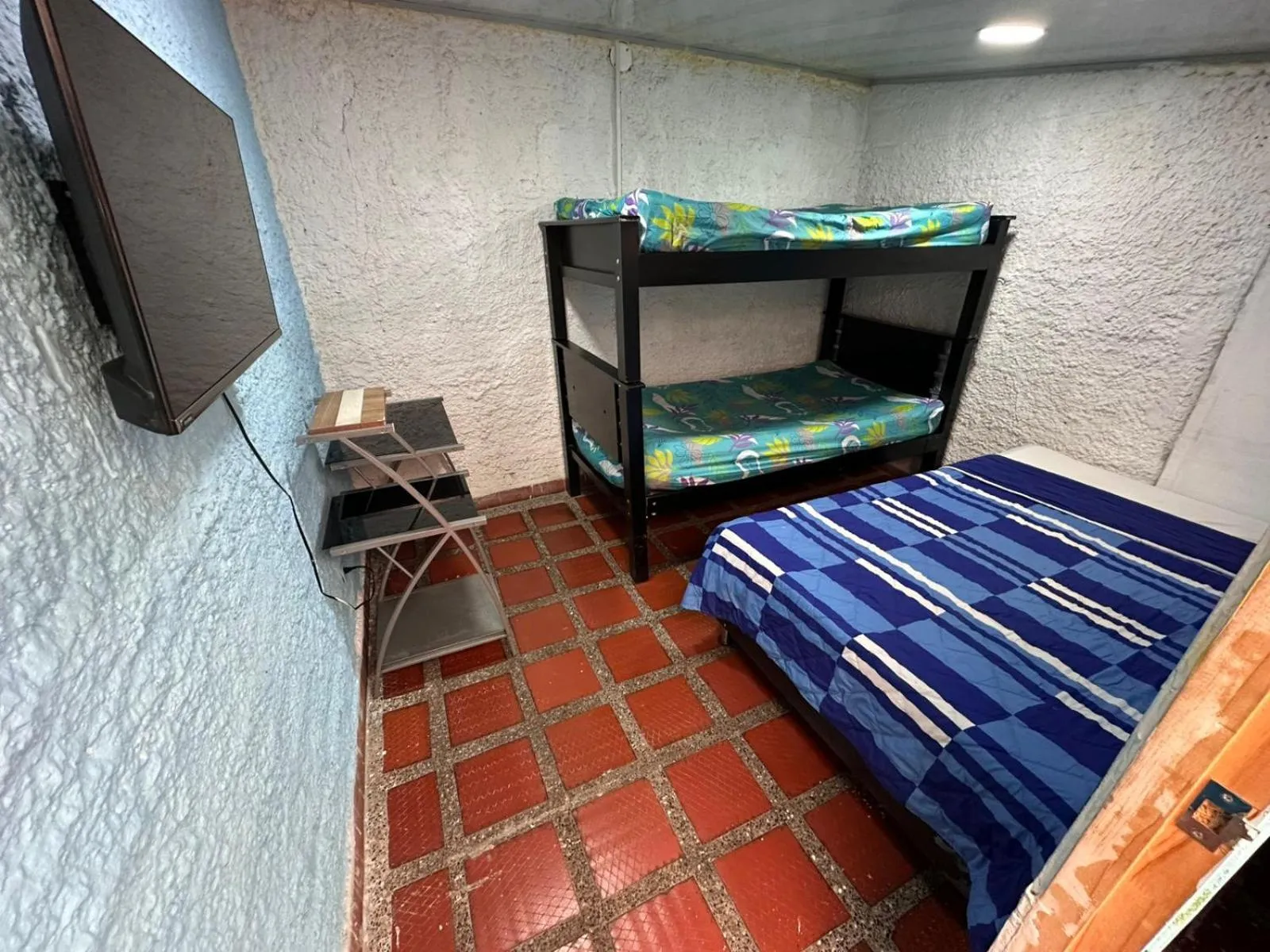 Photo of the whole room, Bed in Hostel Urban City Medellin