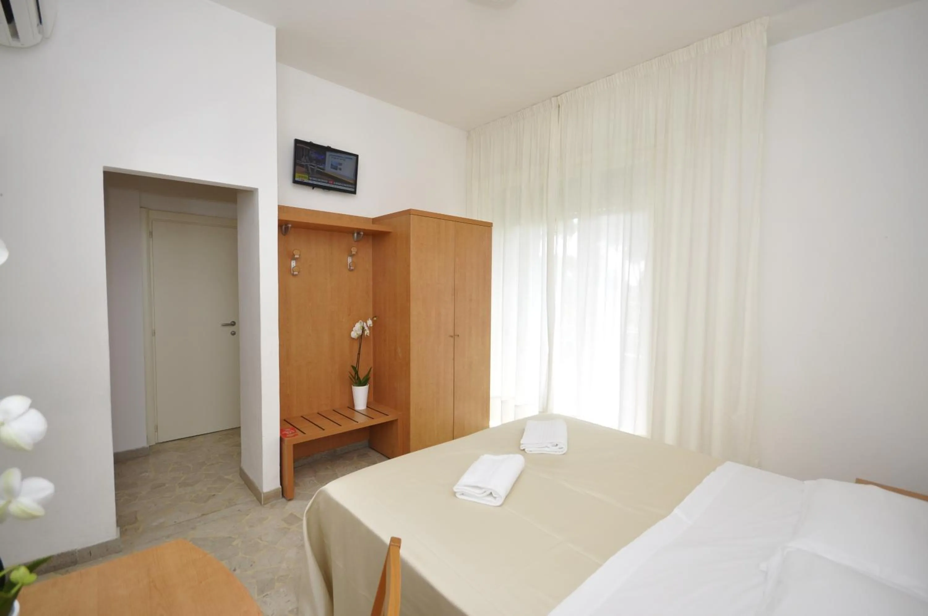Bed in Hotel Airone