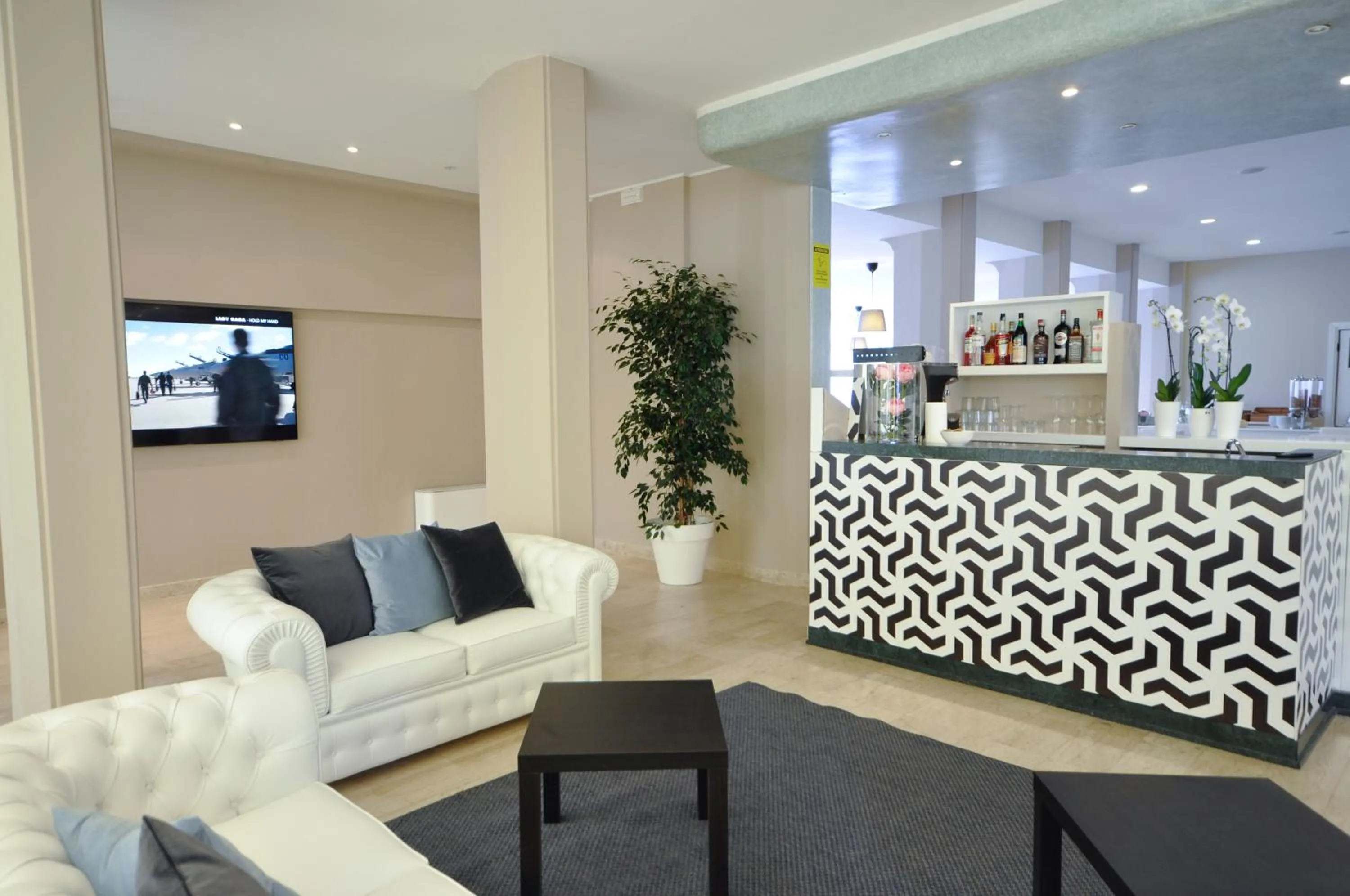 Lounge or bar in Hotel Airone