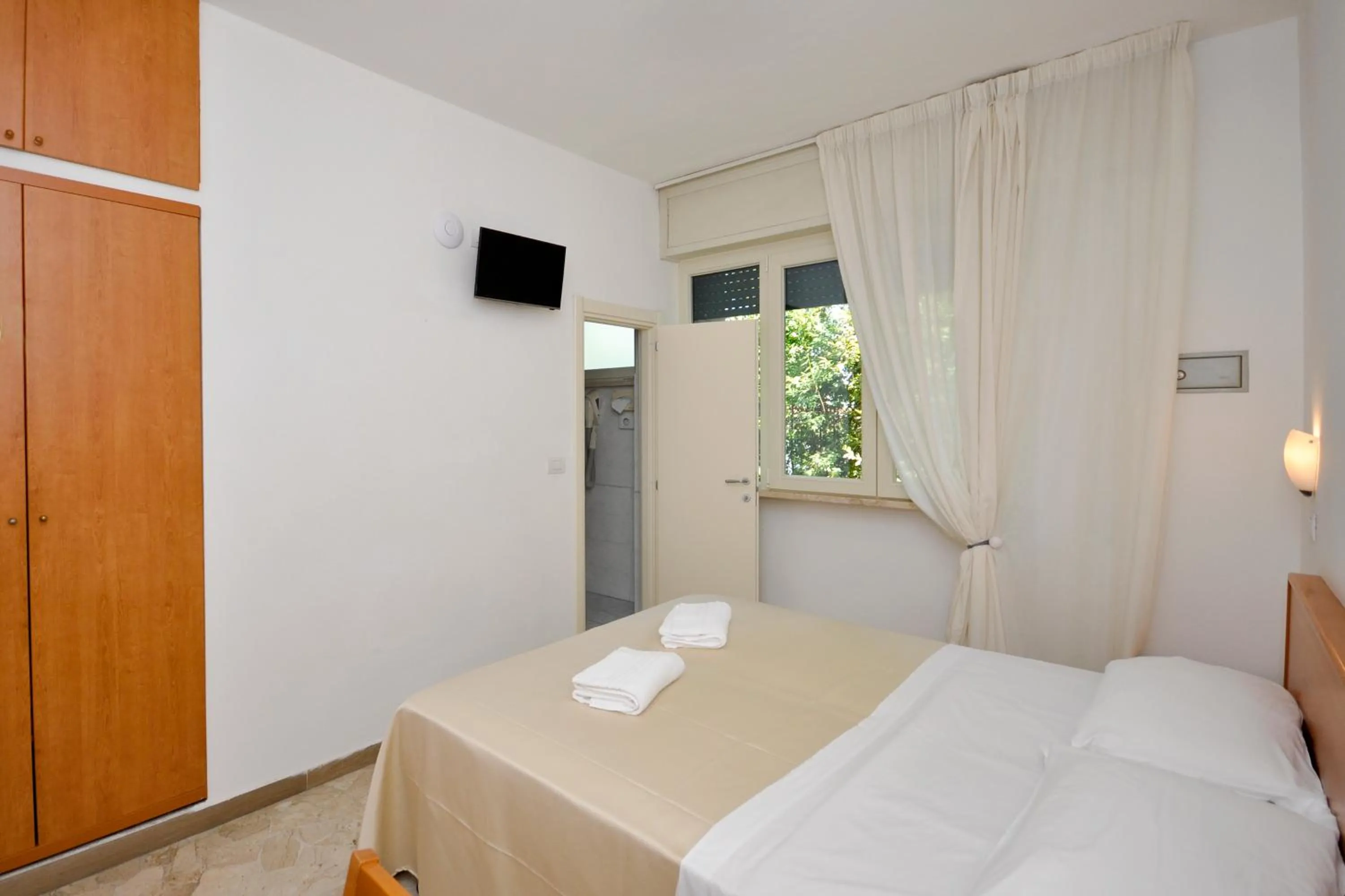 Bed in Hotel Airone