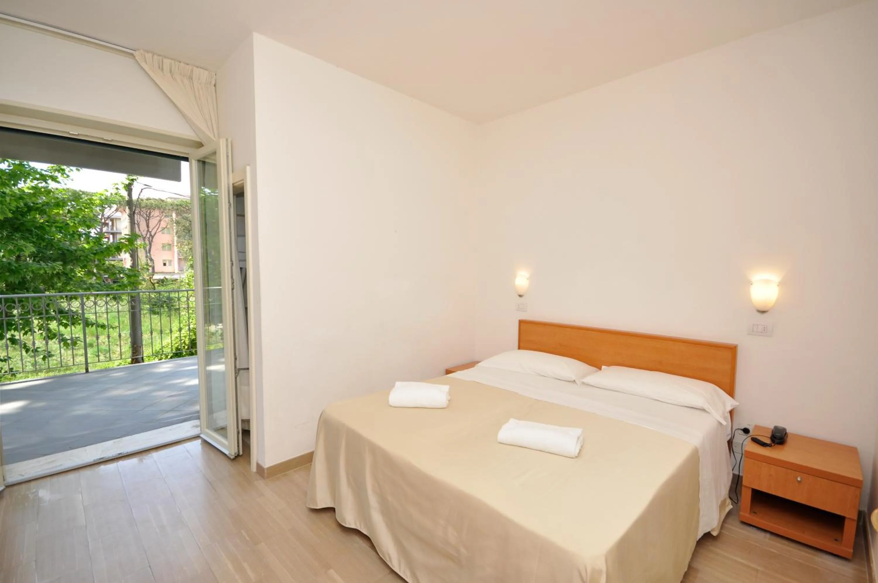 Bed in Hotel Airone