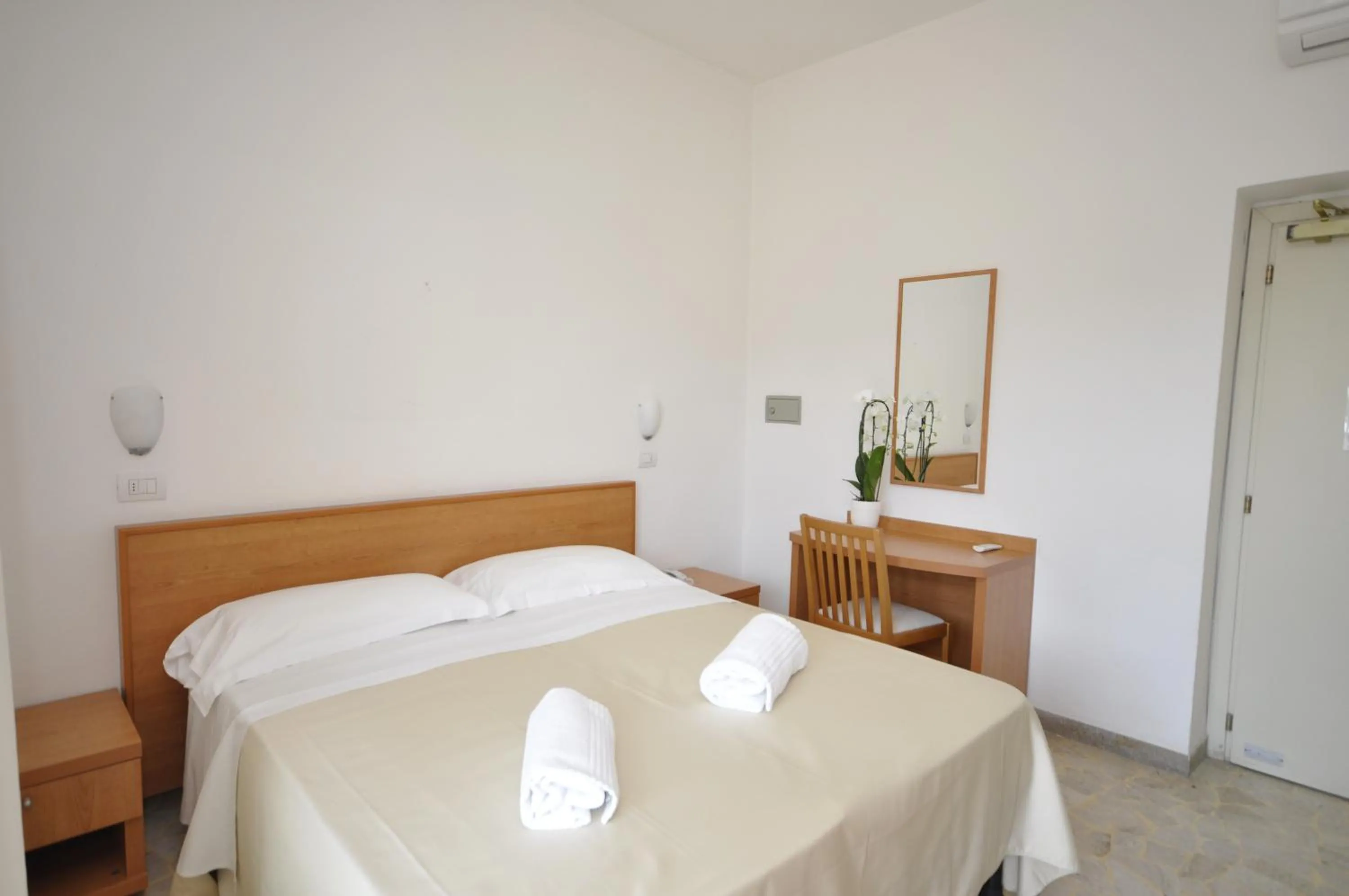 Bed in Hotel Airone