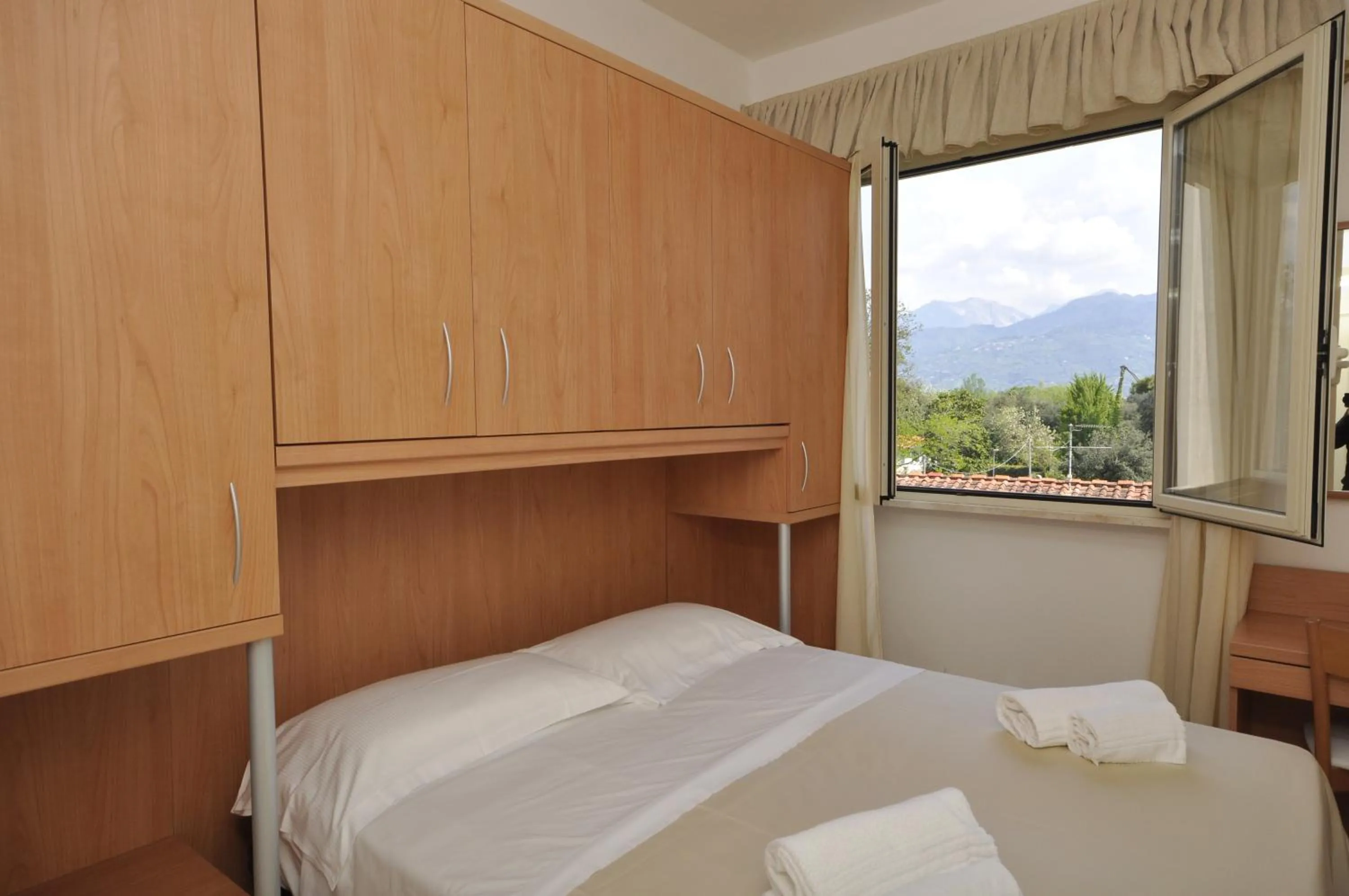 Bed in Hotel Airone