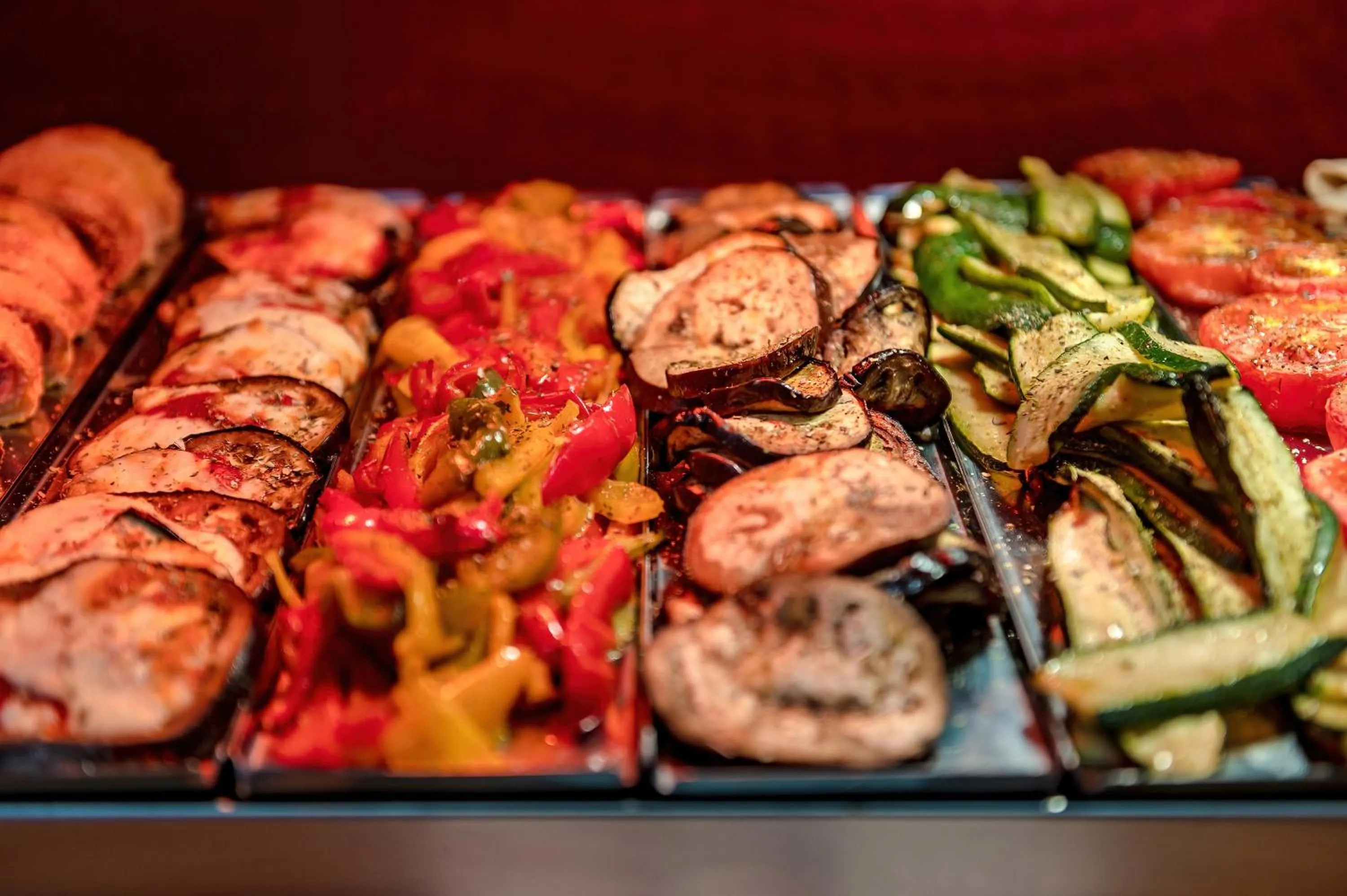 Food and drinks in Domino Suite Hotel & Residence