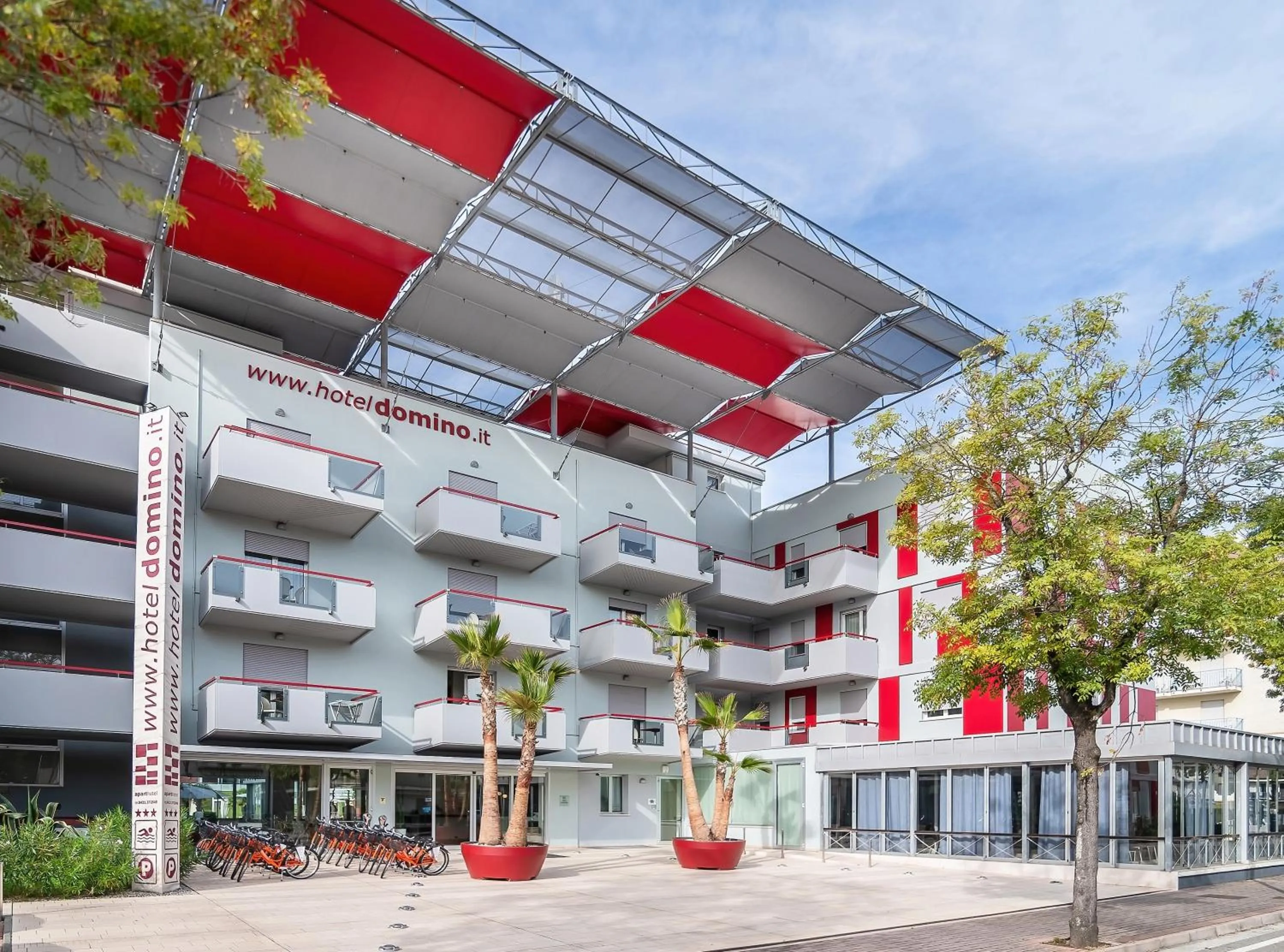 Property building in Domino Suite Hotel & Residence