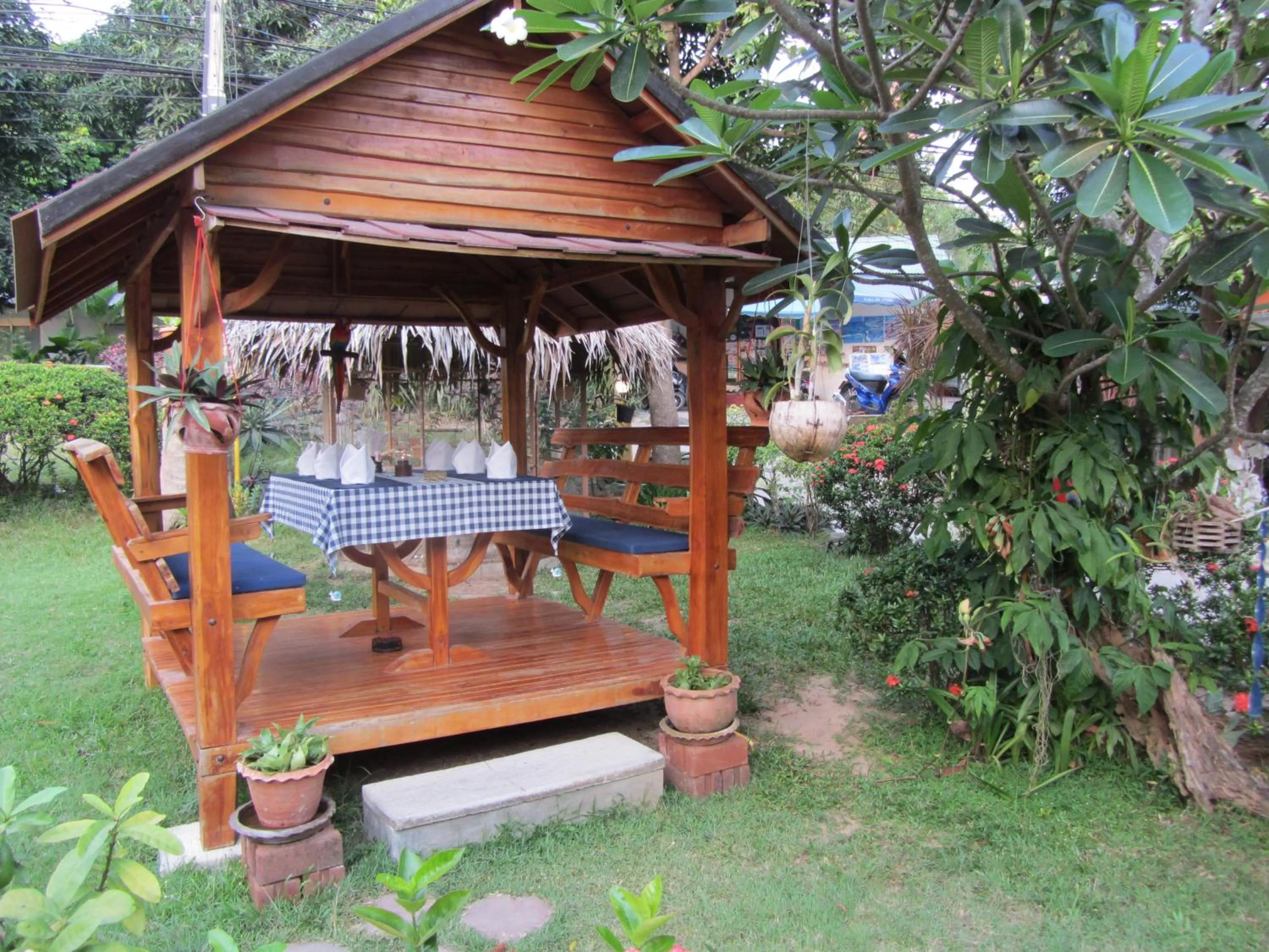 Restaurant/places to eat in Flower Paradise Bungalows & Swiss Restaurant Roestiland