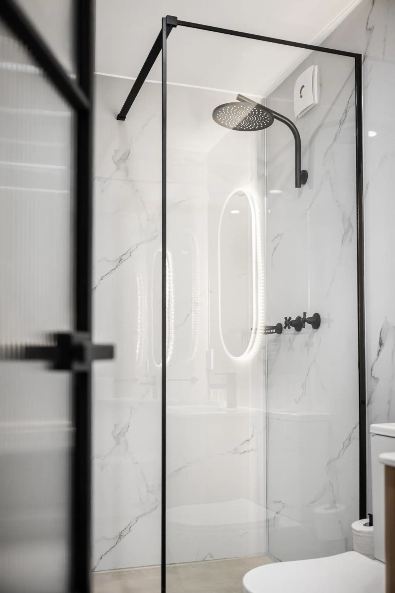 Shower in Innova Motel Warrnambool