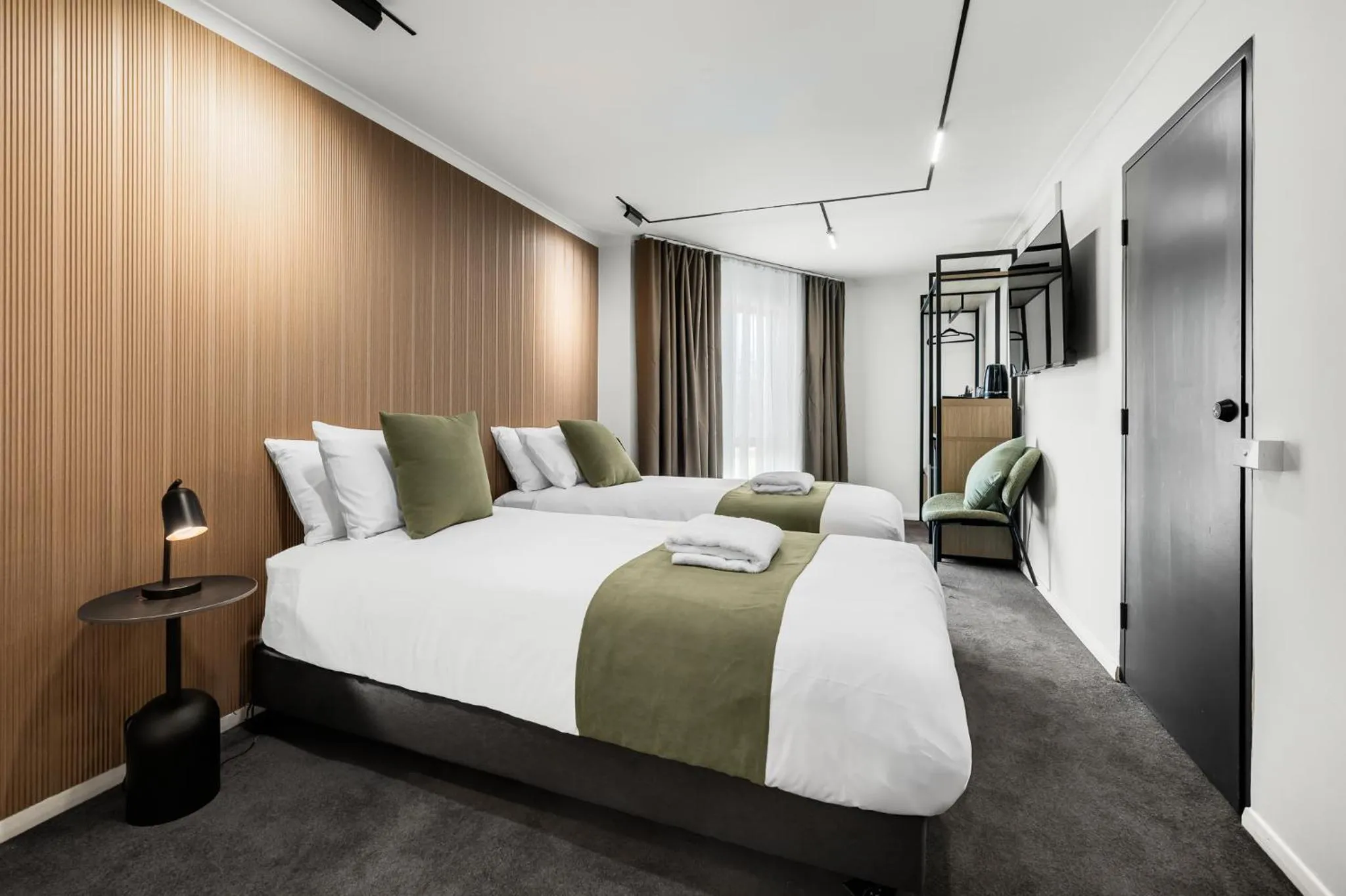 Bedroom, Bed in Innova Motel Warrnambool