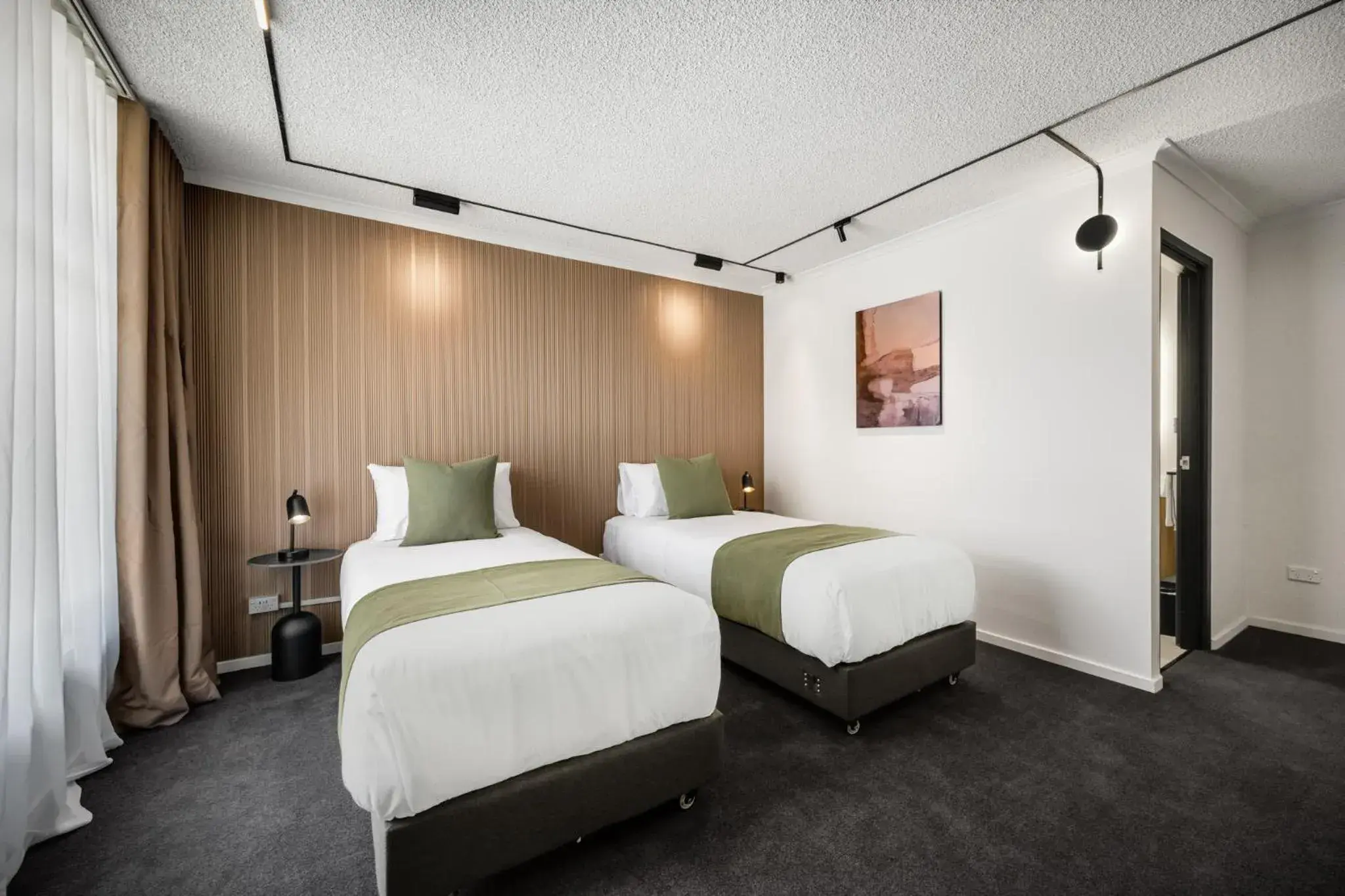 Bed in Innova Motel Warrnambool Bed in Innova Motel Warrnambool