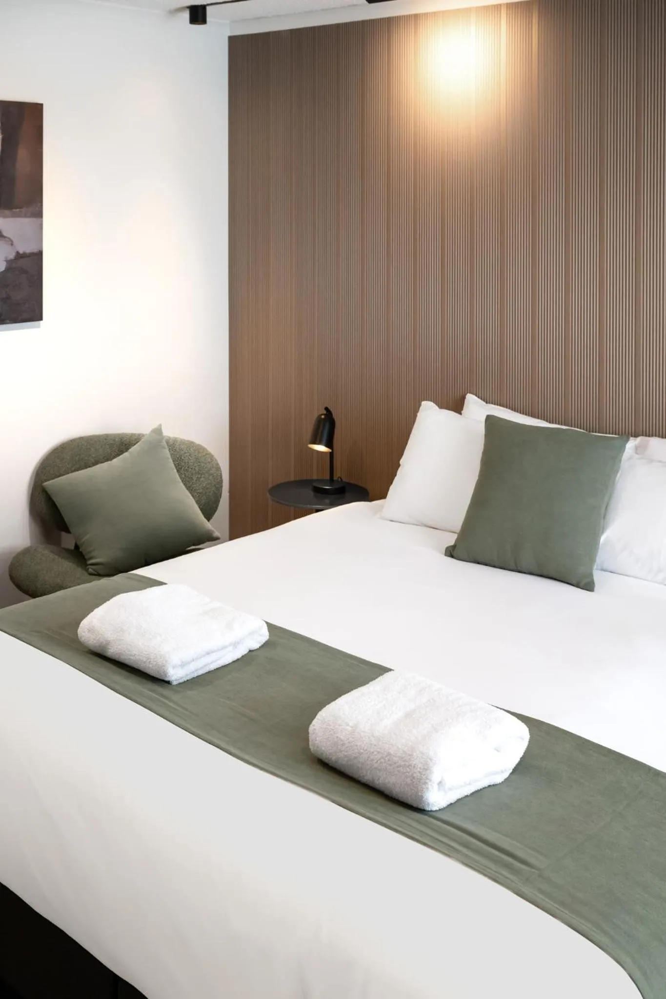 Bed in Innova Motel Warrnambool