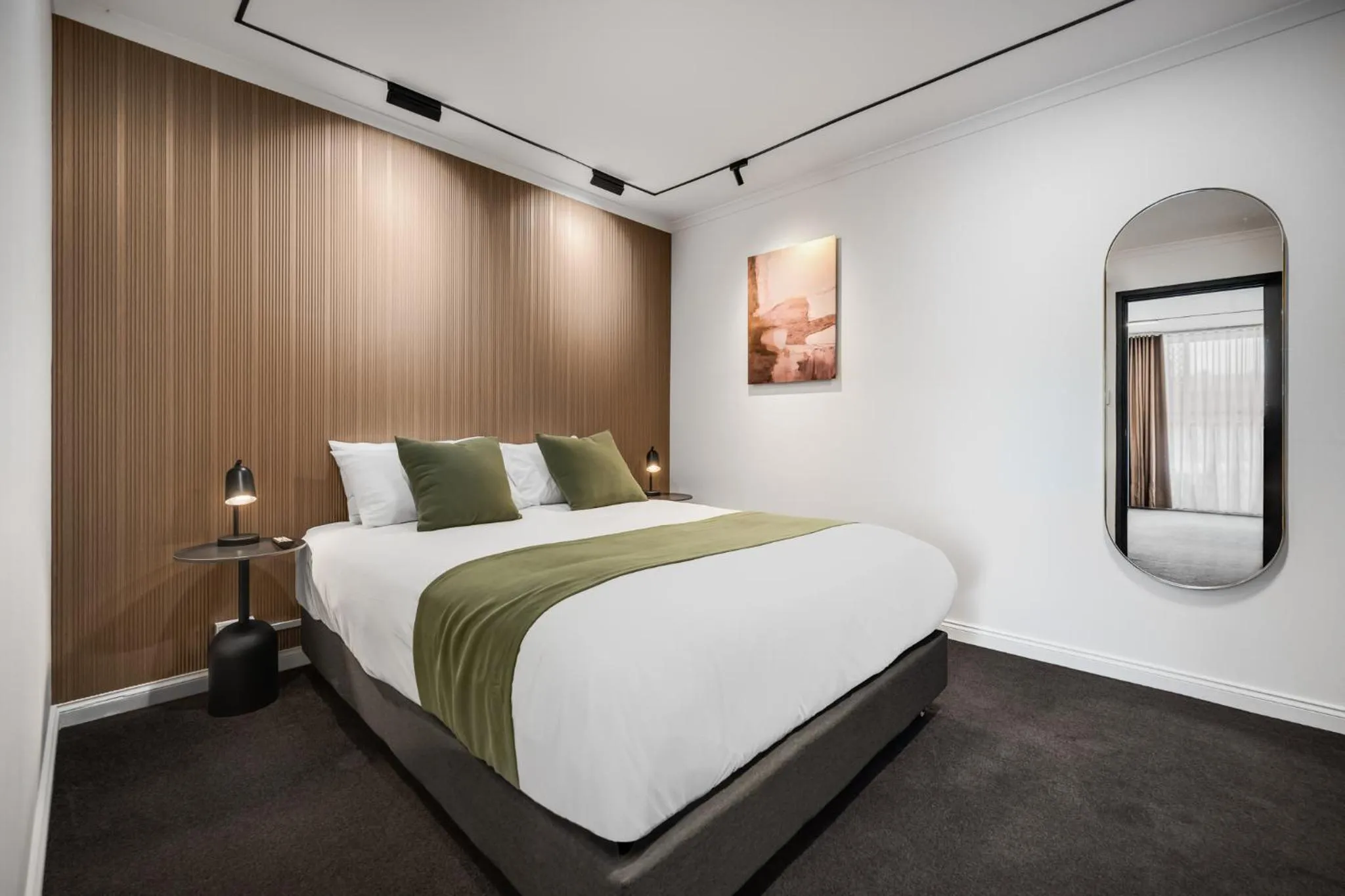 Bedroom, Bed in Innova Motel Warrnambool