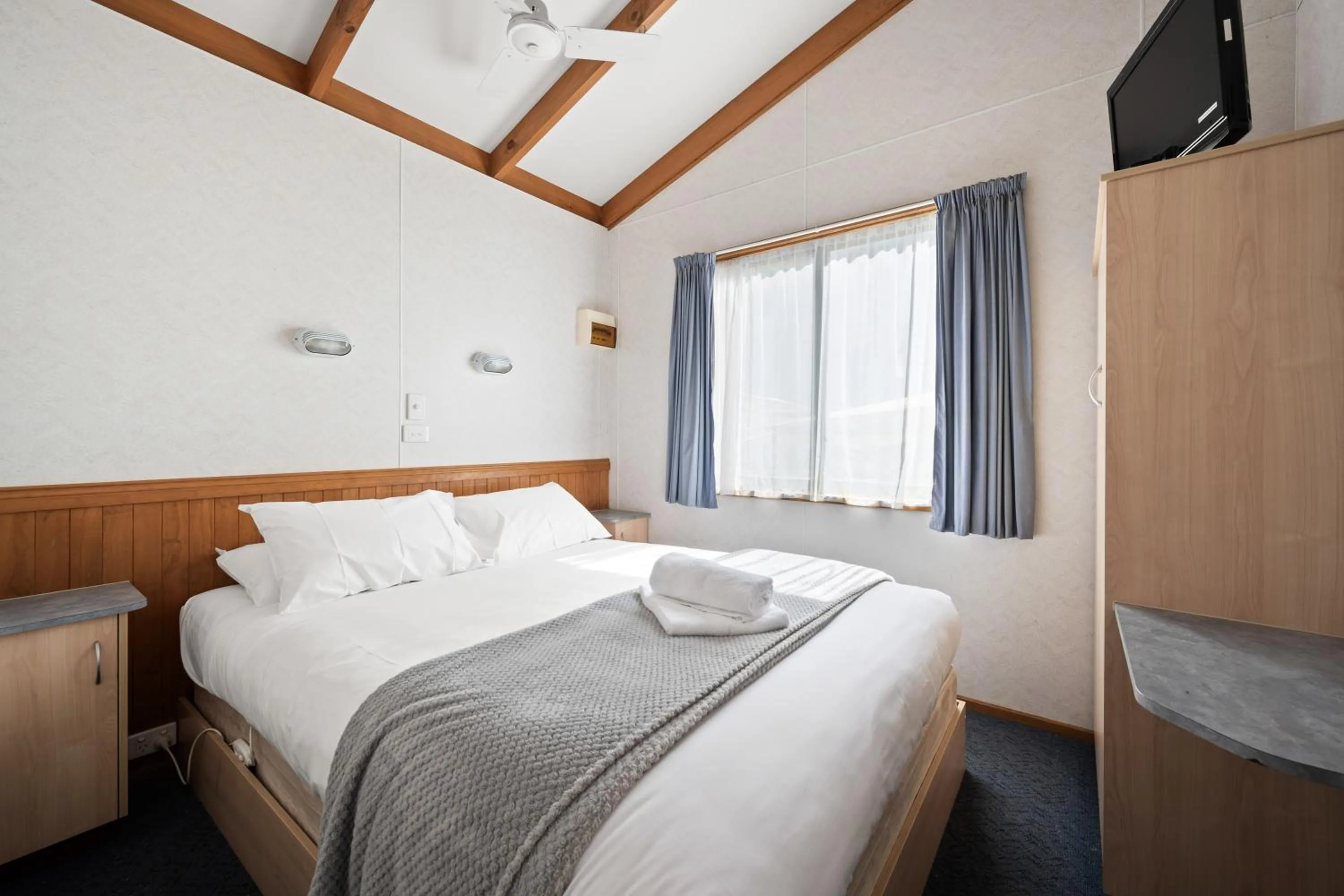 Bedroom, Bed in Bright Accommodation Park