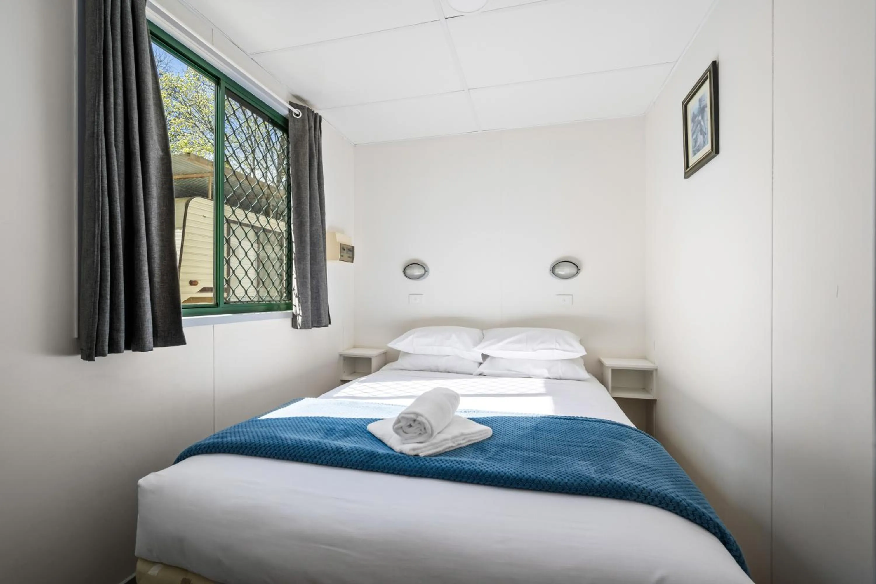 Bedroom, Bed in Bright Accommodation Park