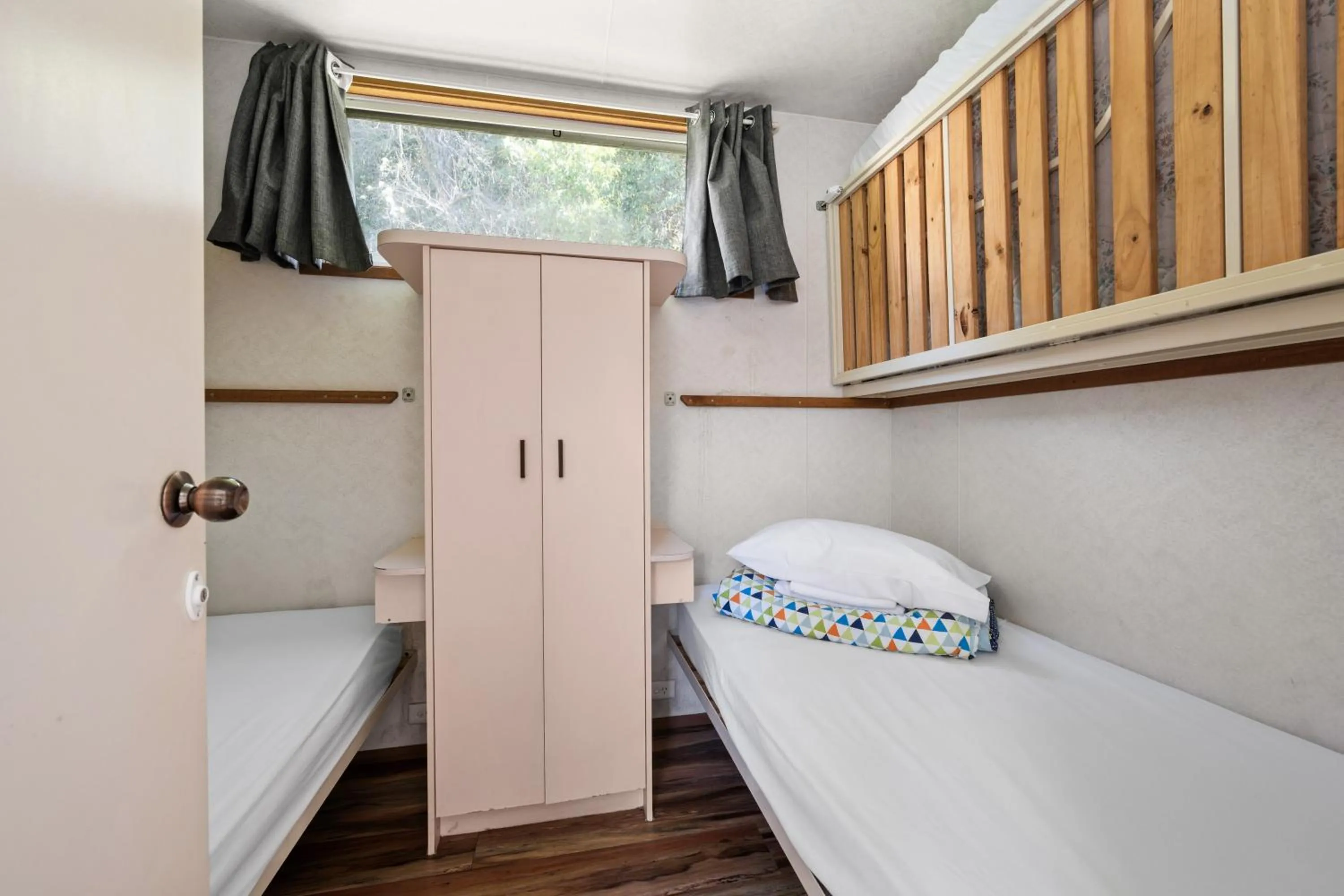 bunk bed, Bed in Bright Accommodation Park