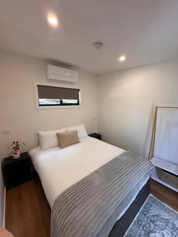 Bed in Bright Accommodation Park