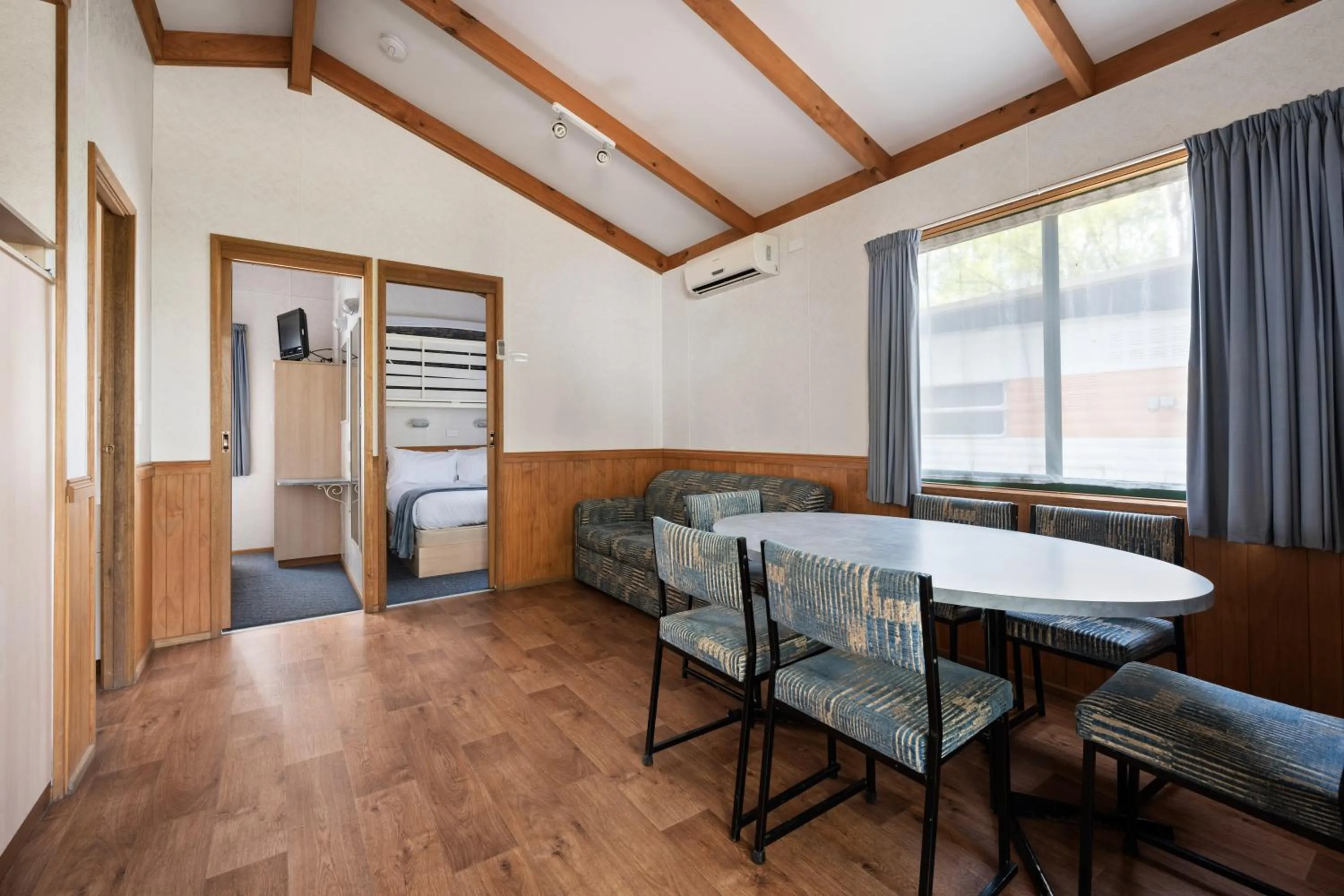 Living room in Bright Accommodation Park