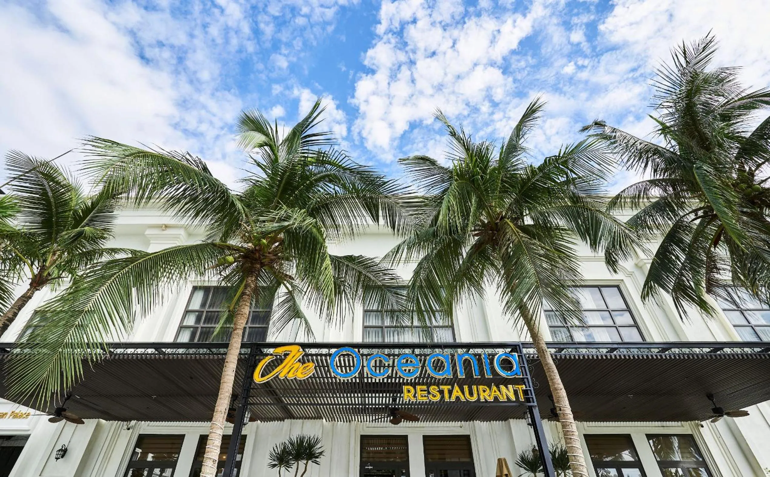 Restaurant/places to eat in Nesta Hotel Da Nang