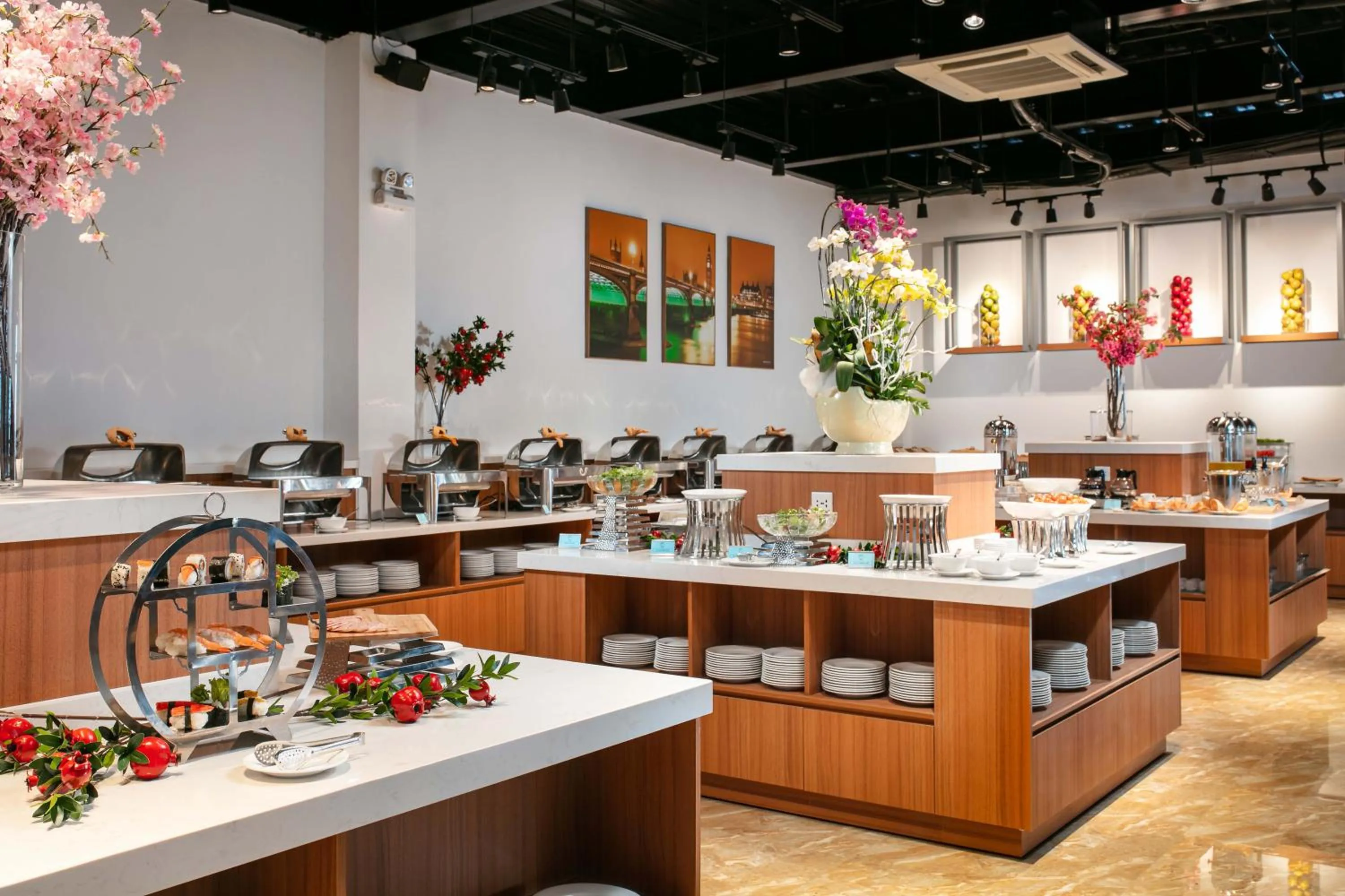 Buffet breakfast in Nesta Hotel Da Nang